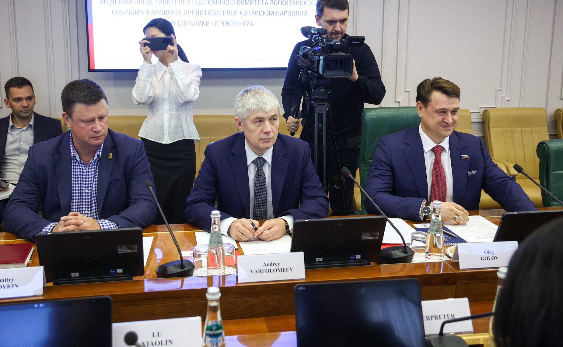 Олег Голов провел встречу с председателем Рабочей комиссии по делам представителей Постоянного комитета Всекитайского собрания народных представителей Китайской Народной Республики