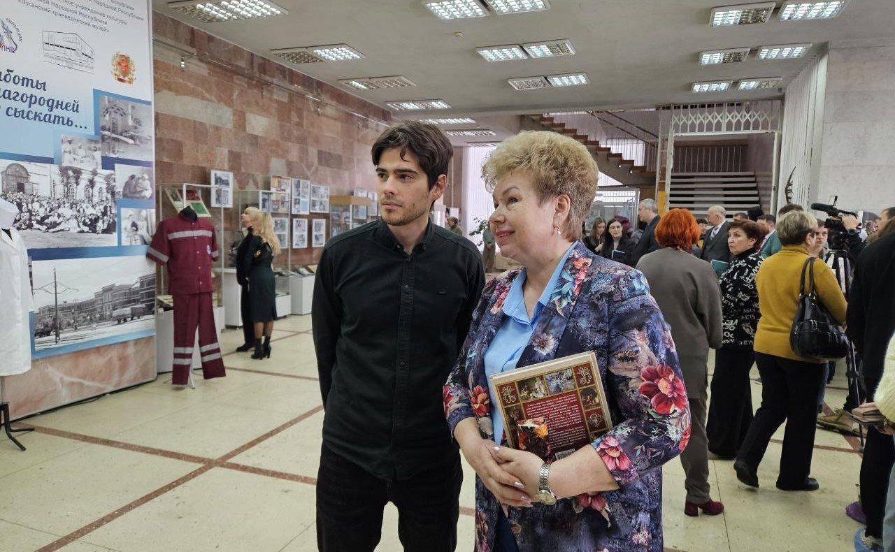 Ольга Бас в ходе поездки в регион провела рабочую встречу с руководителем Управления Росреестра по ЛНР Денисом Гедзеруком