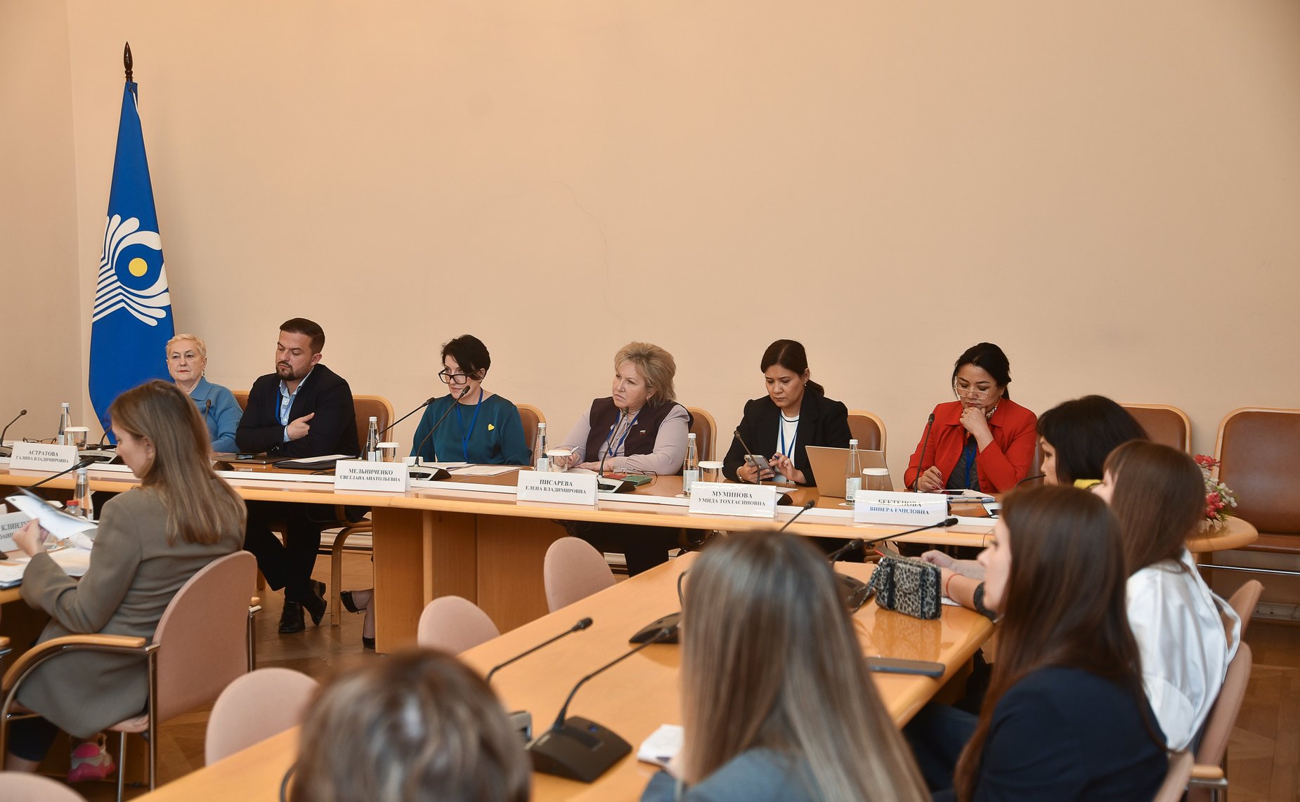 Елена Писарева приняла участие в работе сессии «Международное сотрудничество в сфере образования. „Профессии будущего“ в легкой промышленности» в рамках Международного форума «Содружество моды»