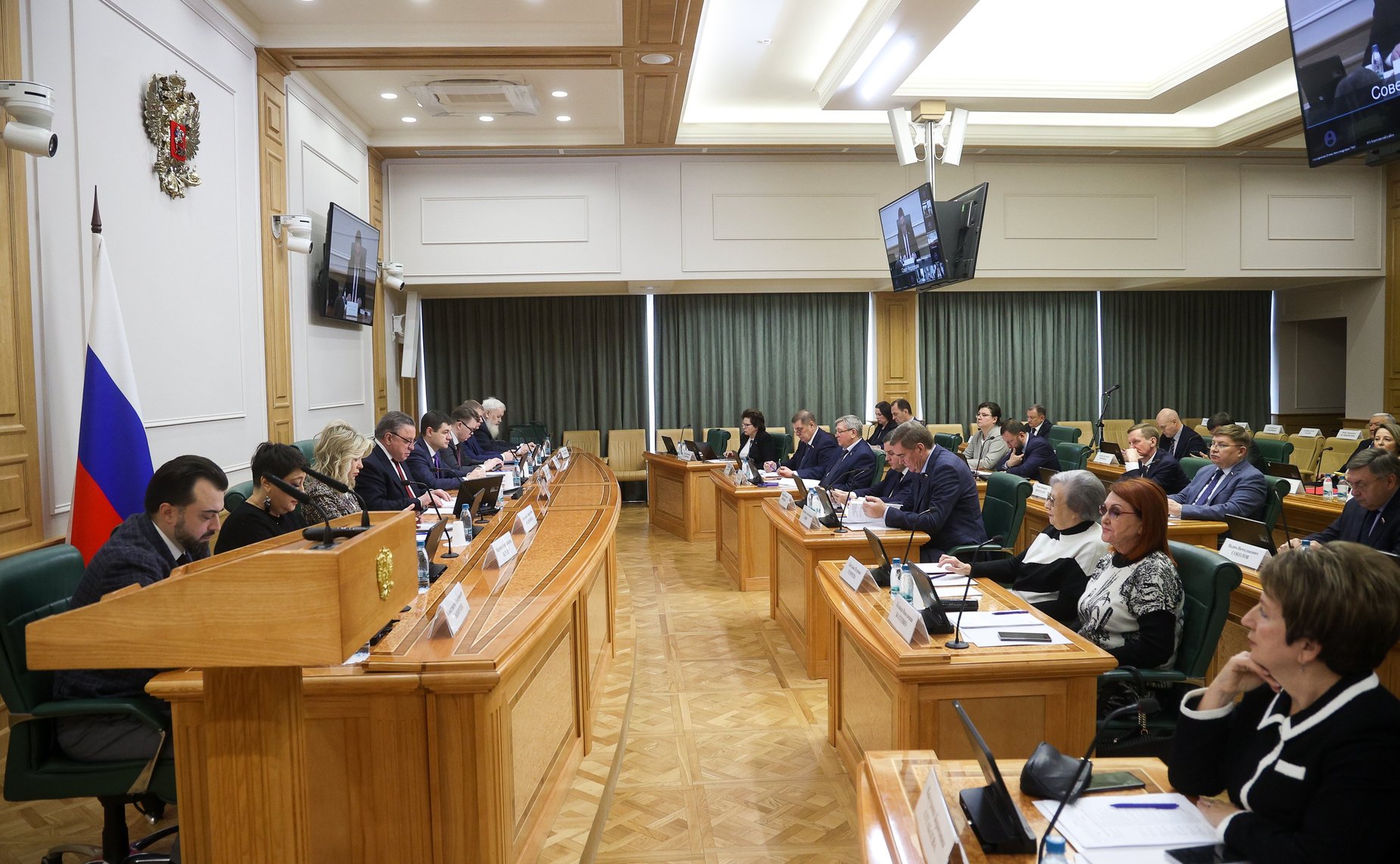 Расширенное заседание Комиссии Совета Федерации по мониторингу законодательства Российской Федерации в сфере государственного контроля (надзора) и муниципального контроля в РФ на тему «Итоги контрольной (надзорной) деятельности в РФ за 2025 год»