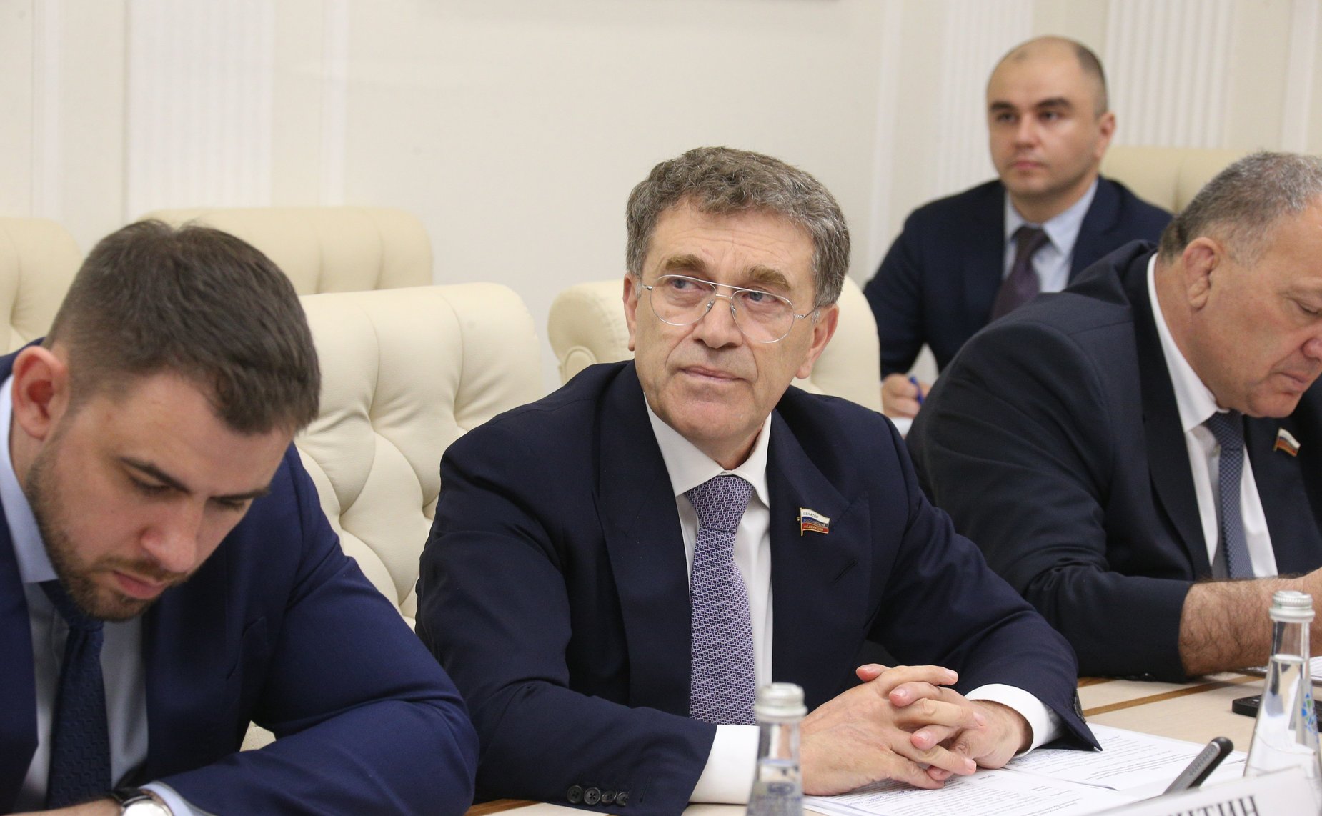 «Круглый стол» Комитета СФ по экономической политике совместно с Комитетом СФ по федеративному устройству, региональной политике, местному самоуправлению и делам Севера