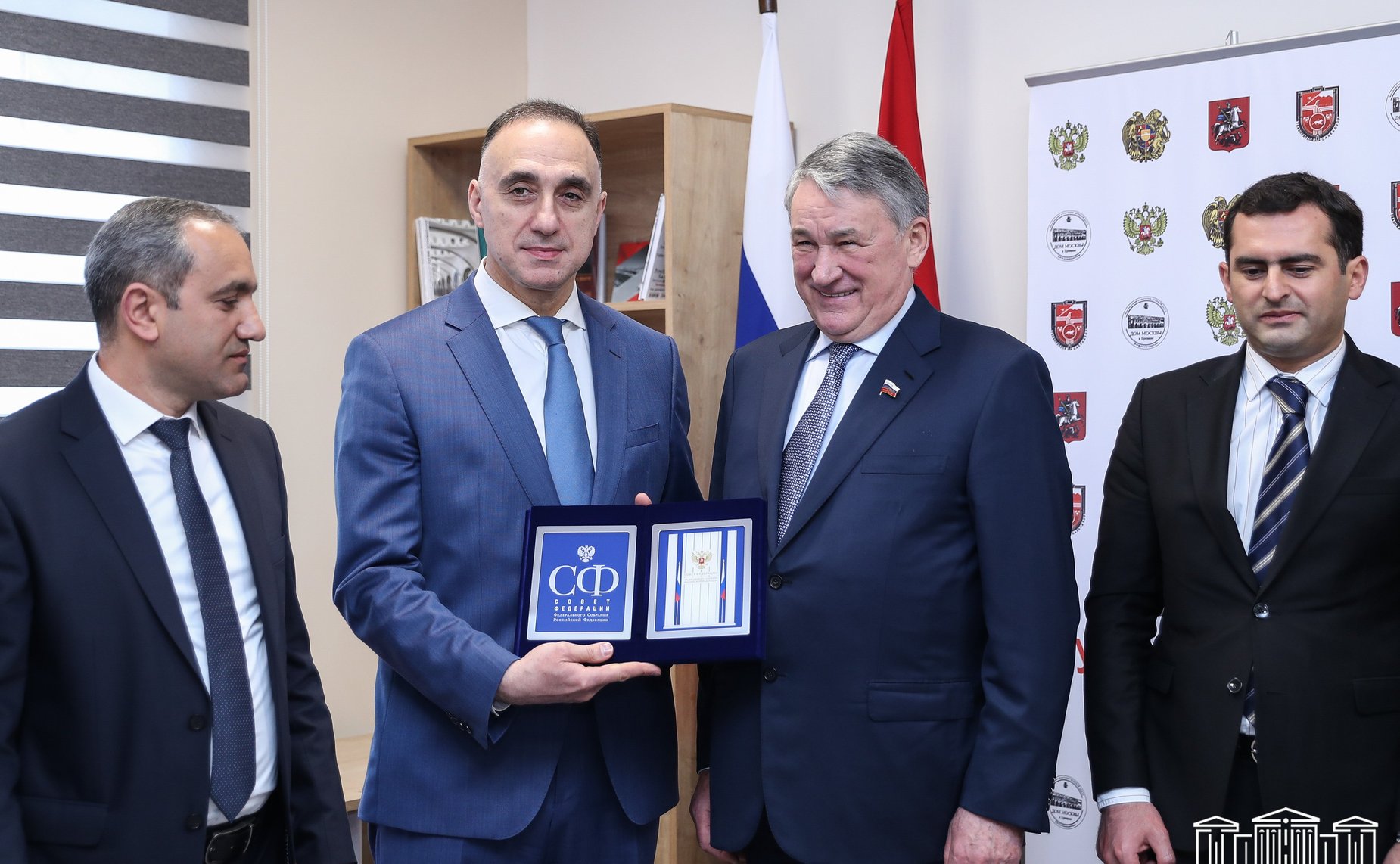 Российская делегация приняла участие в открытии Русского центра в Юношеской школе искусства в городе Цахкадзор