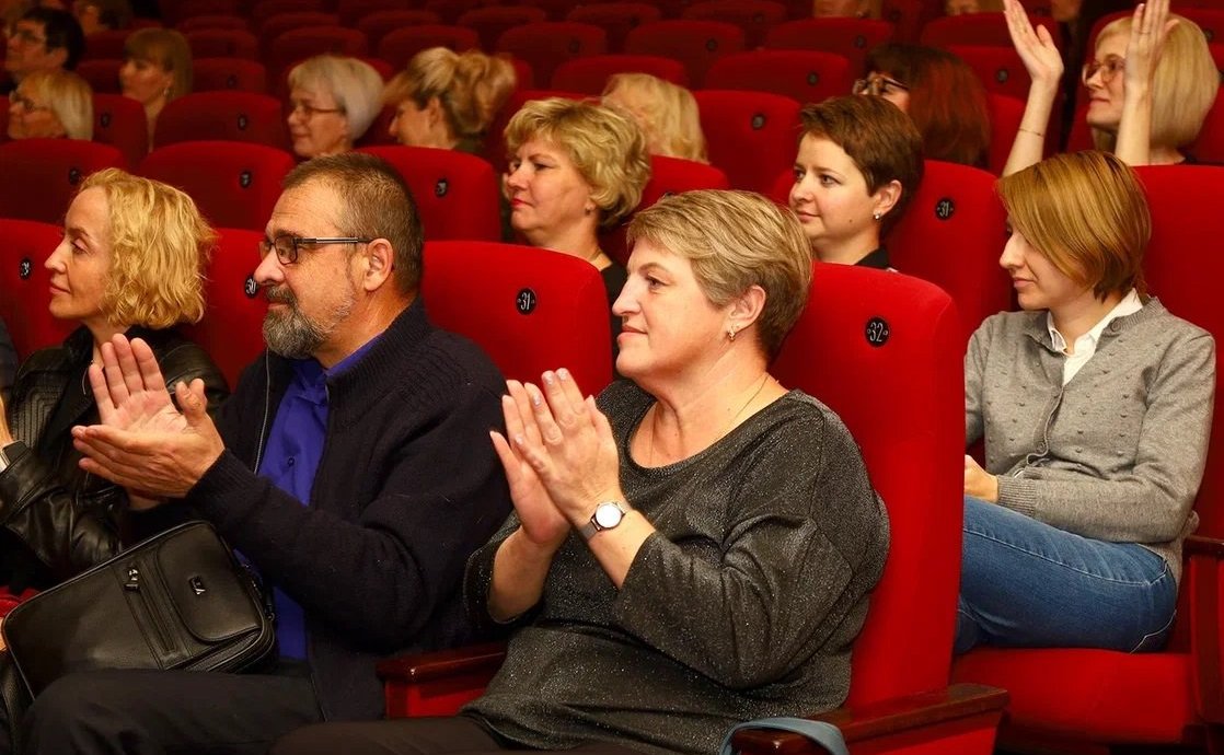 Олег Цепкин поздравил медицинских работников и ветеранов медсанчасти города Магнитогорска с юбилеем