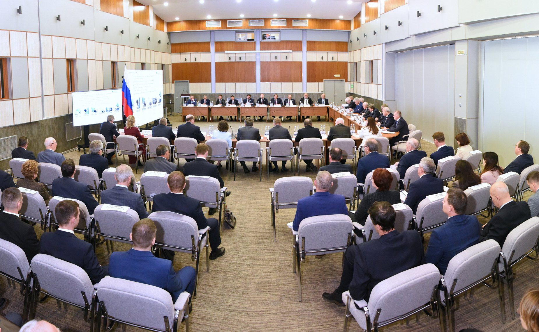 Выездное заседание Комитета СФ по обороне и безопасности на тему развития фундаментальной науки и ее роли в укреплении обороноспособности страны