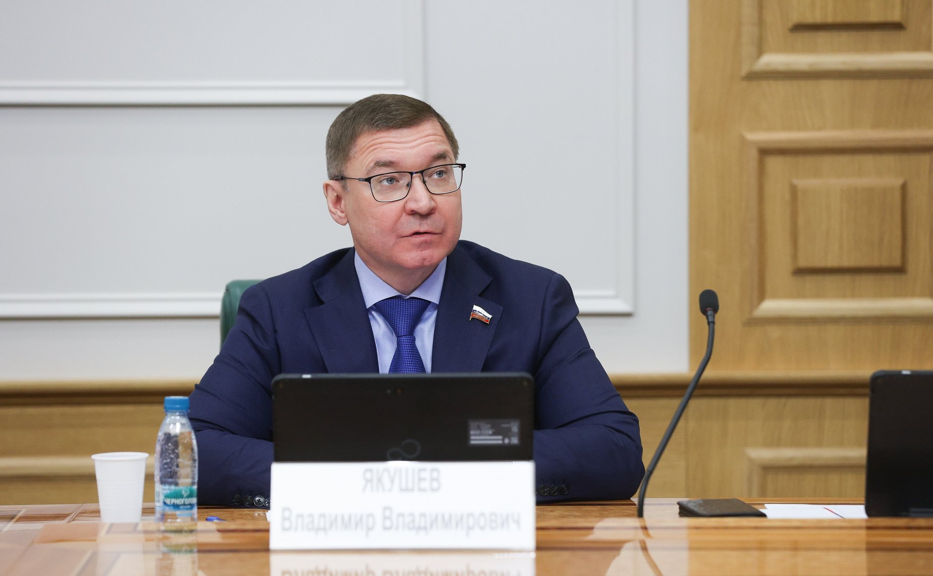 Владимир Якушев