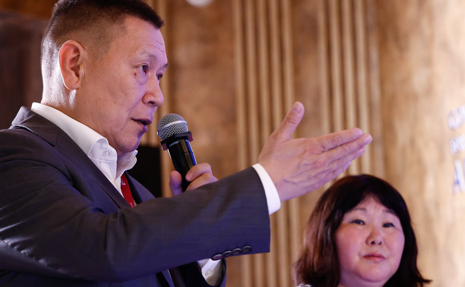 Сессия «Диалог культур коренных народов России и Китая». Сенаторы принимают участие в VIII Восточном экономическом форуме