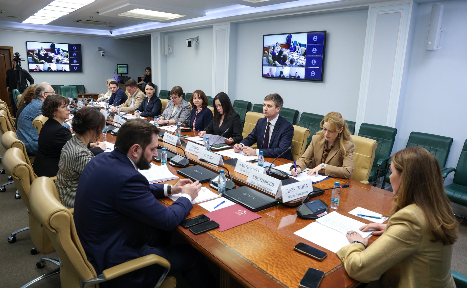 Совещание рабочей группы для выработки предложений о совершенствовании законодательства в сфере детского и социального питания