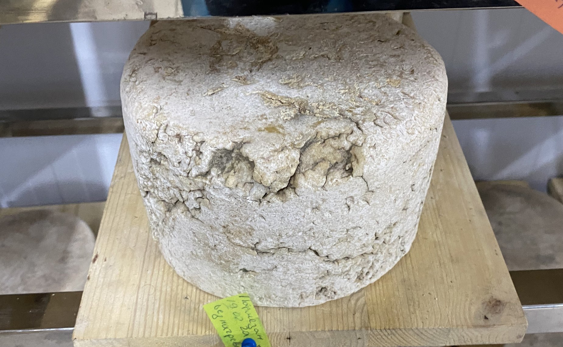 Олег Алексеев в ходе работы в регионе посетил сыроварню