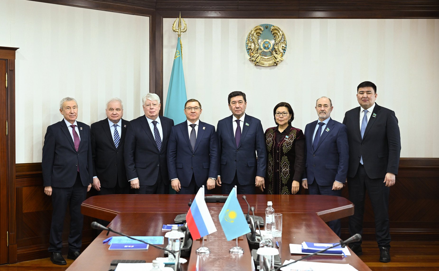 Встреча первого заместителя Председателя Совета Федерации Владимира Якушева с Председателем Мажилиса Парламента Республики Казахстан Ерланом Кошановым