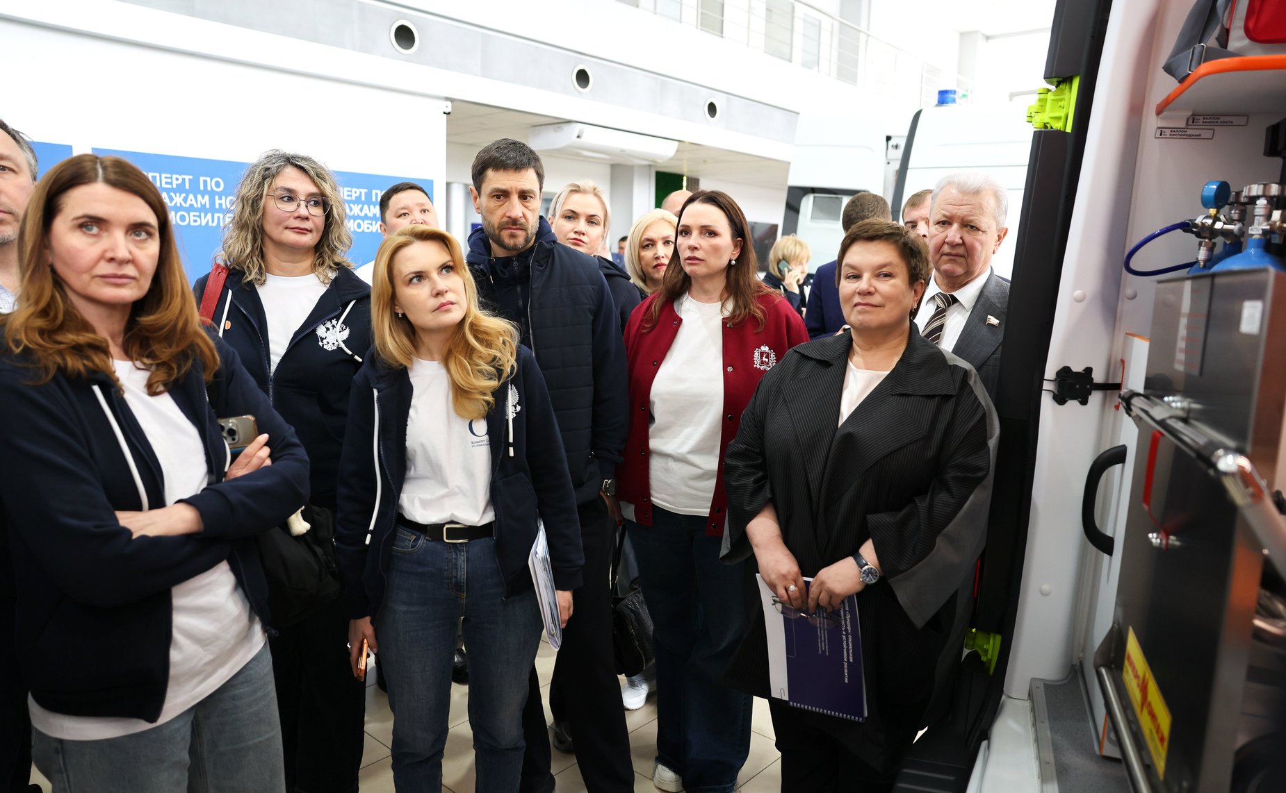 Сенаторы посетили компанию «Луидор» и ознакомились с производимыми на предприятием специальным транспортом социальной инфраструктуры