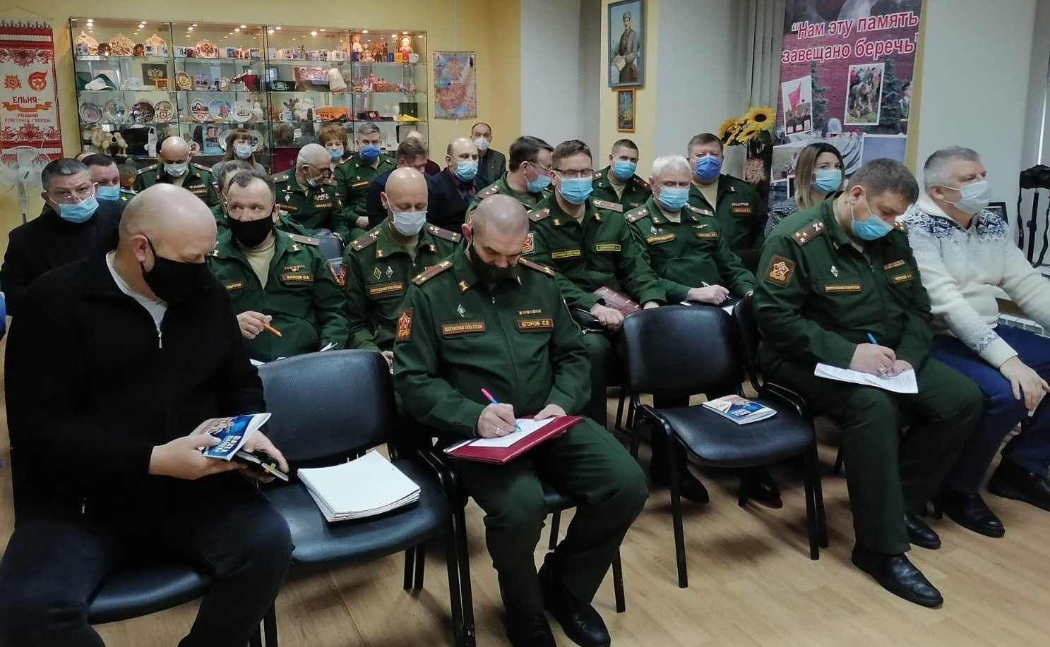 Нина Куликовских провела встречу с волонтерами-медиками, членами школьных и студенческих волонтерских отрядов, отряда по поиску пропавших или заблудившихся людей «Сальвар», патриотических объединений, ведущих добровольческую деятельность