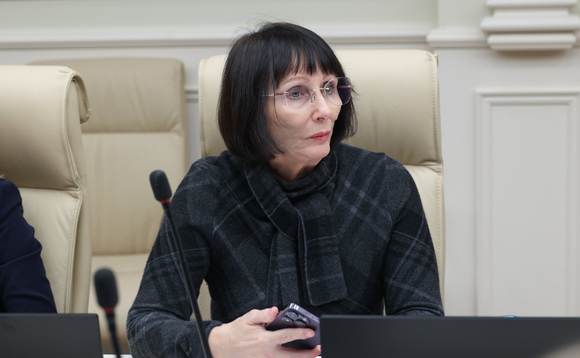 Круглый стол на тему «Финансовые аспекты деятельности фондов помощи тяжелобольным детям: проблемы и перспективы»