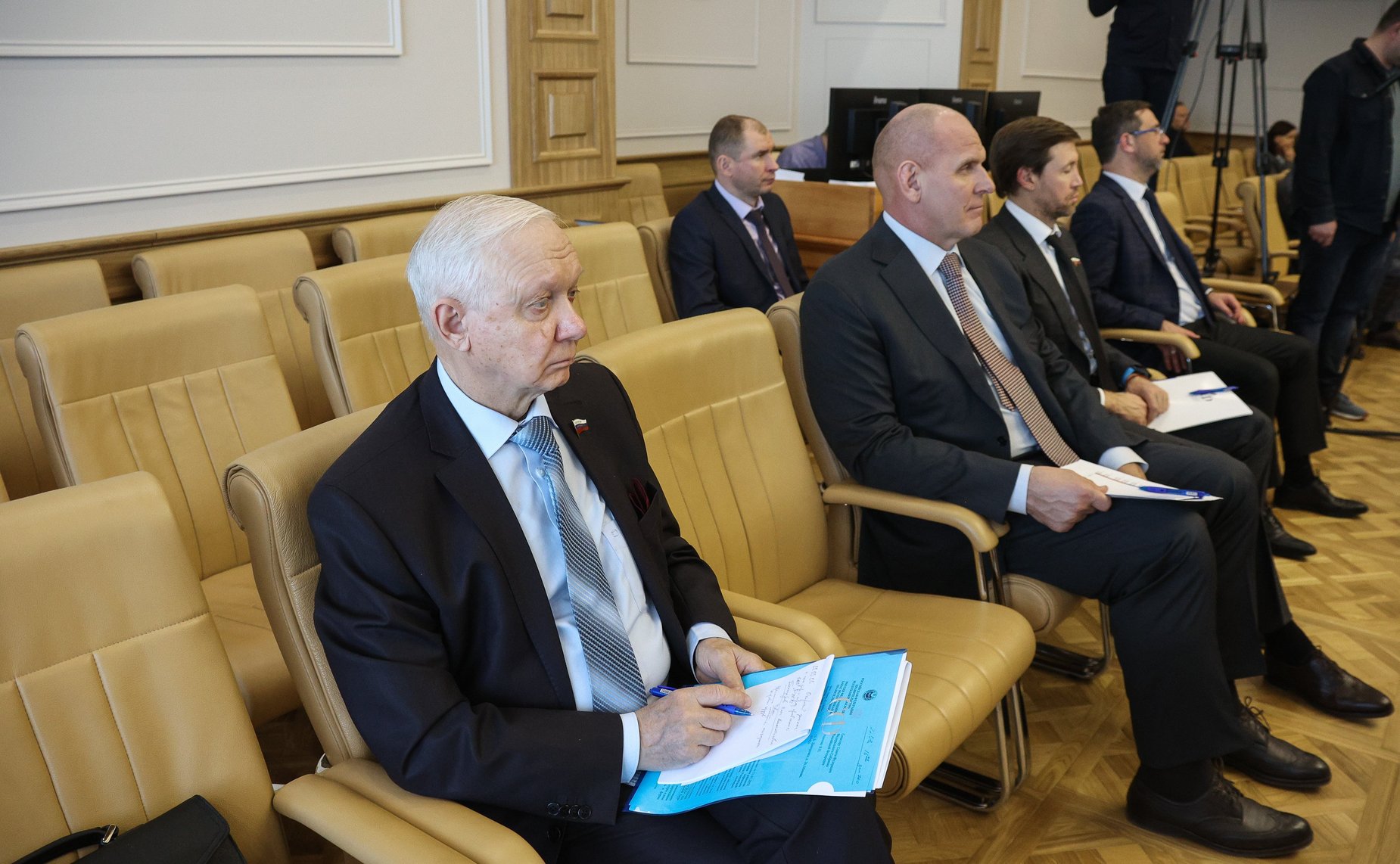 Встреча сенаторов Российской Федерации с генеральным директором — председателем правления ОАО «РЖД» Олегом Белозеровым в формате «Открытого диалога»