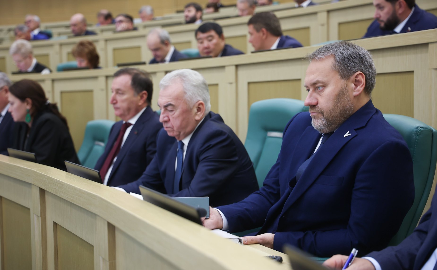 Парламентские слушания на тему «О параметрах проекта федерального бюджета на 2025 год и на плановый период 2026 и 2027 годов»