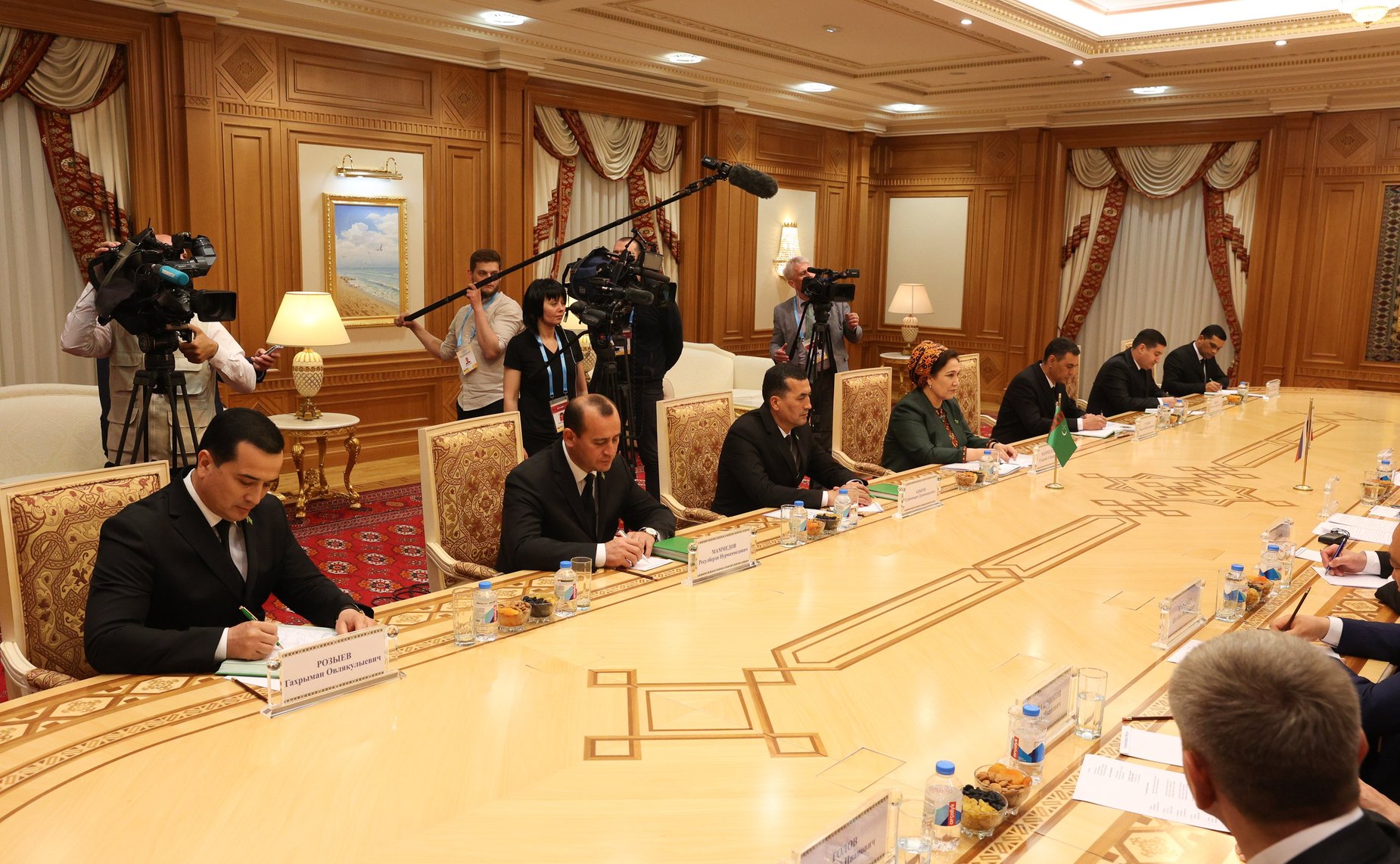 Встреча Председателя Совета Федерации Валентины Матвиенко с Председателем Меджлиса Милли Генгеша Туркменистана Гульшат Маммедовой