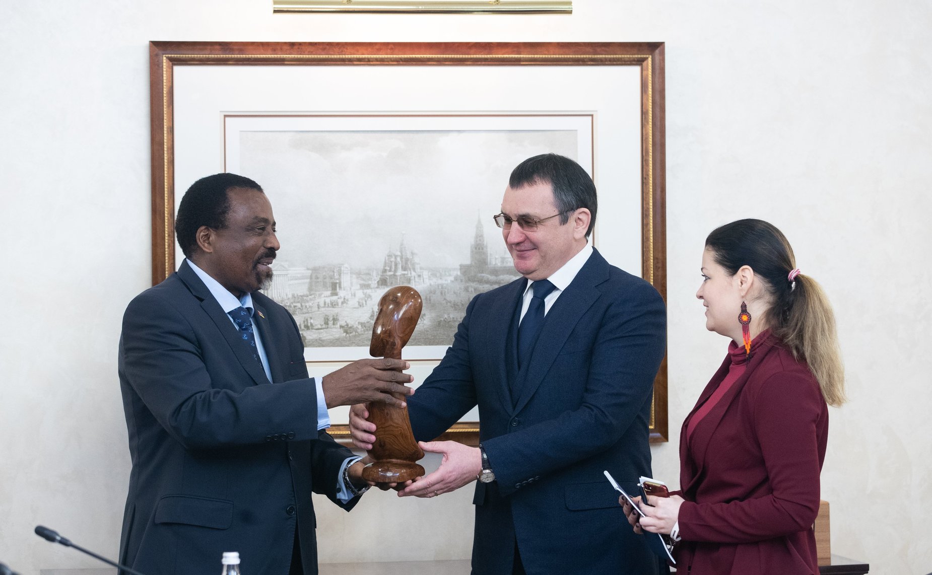 Встреча Николая Федорова с первым заместителем Председателя Ассамблеи Республики Мозамбик, Руководителем Административного совета Ассамблеи Антониу Жозе Амелией