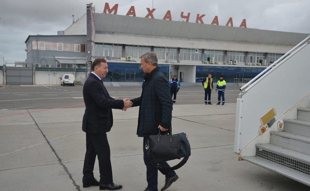 Сенаторы РФ посетили приграничные субъекты РФ — Амурскую область, Республику Дагестан, Республику Северная Осетия-Алания, Забайкальский край и Приморье для осмотра функционирования автомобильных пунктов пропуска