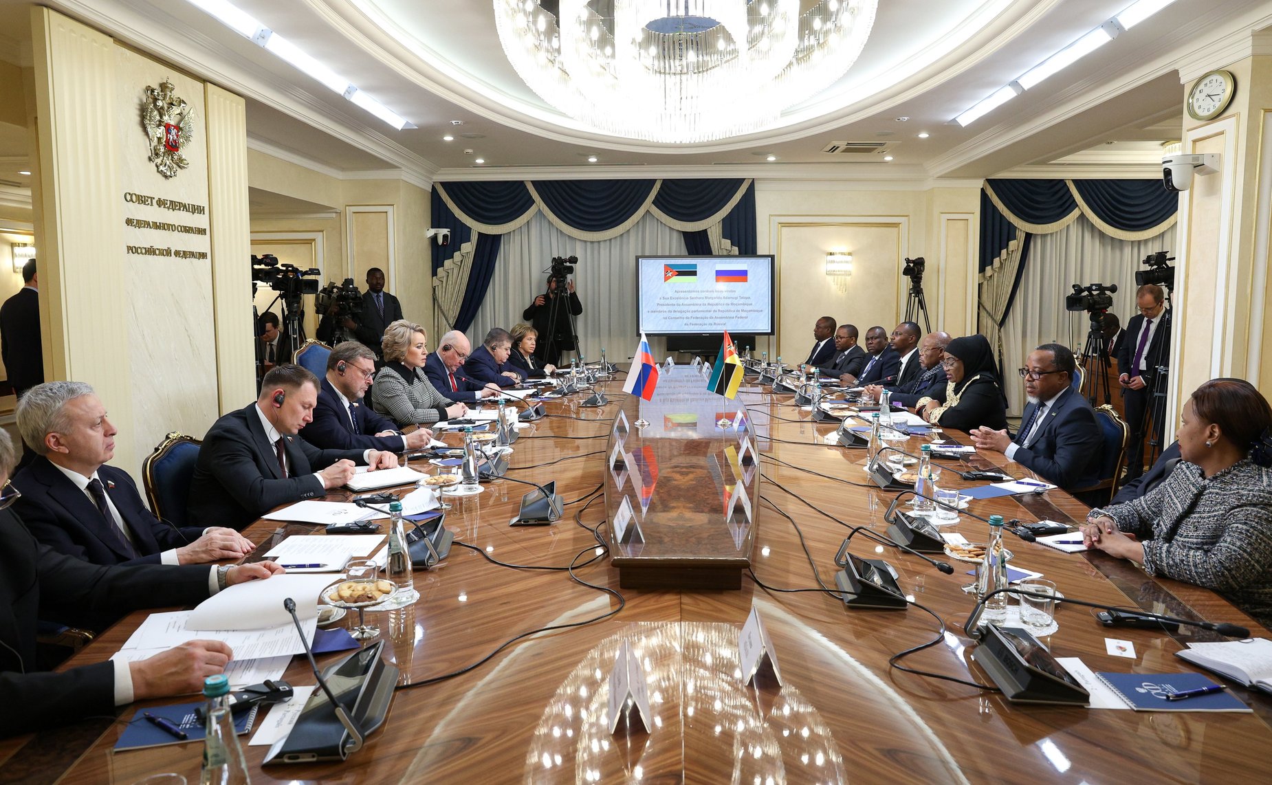 Встреча Председателя Совета Федерации Валентины Матвиенко с Председателем Ассамблеи Республики Мозамбик Маргаридой Адамужи Талапой