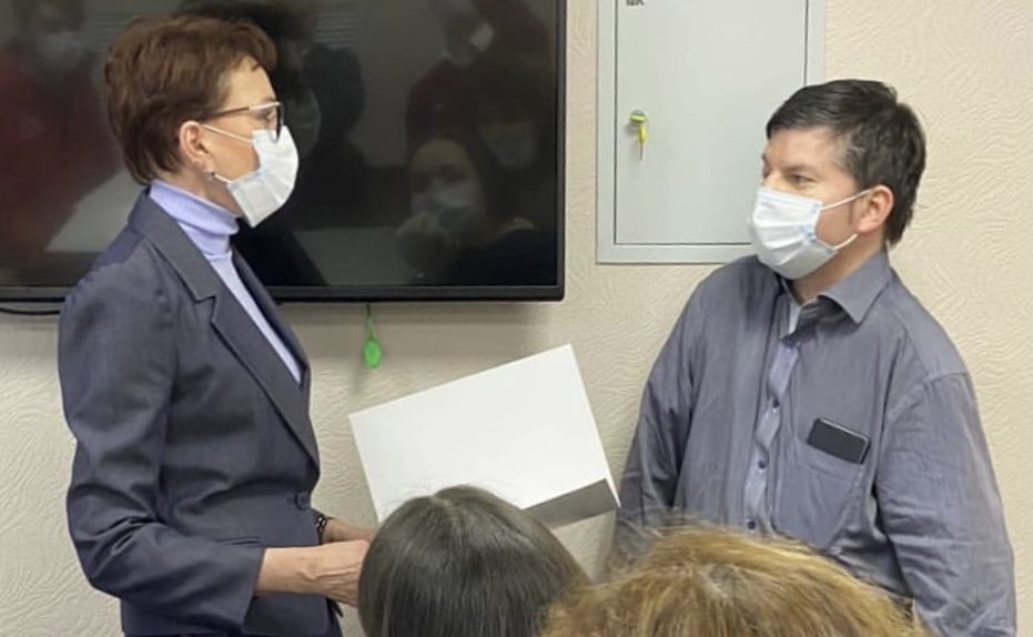 Татьяна Кусайко вручила волонтёрам Мурманской области благодарственные письма