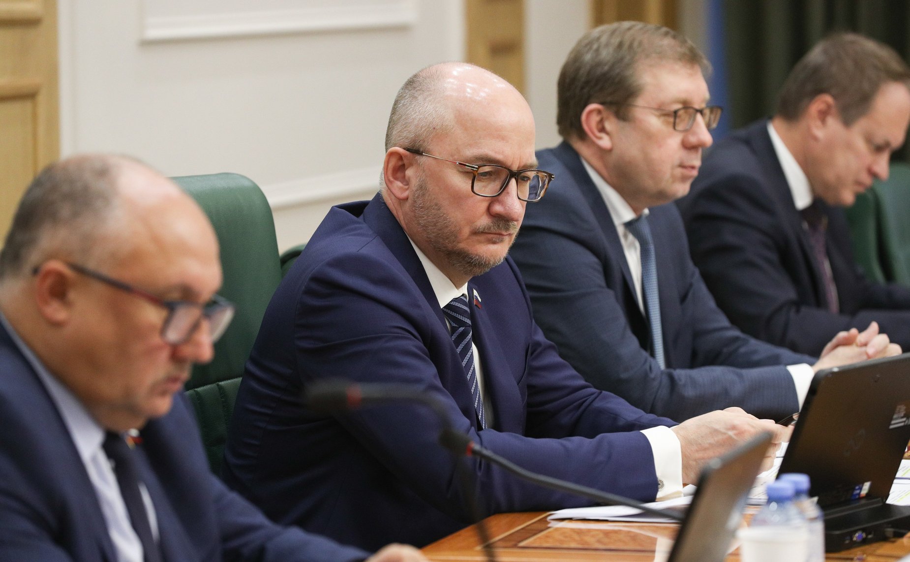 Парламентские слушания Комитета СФ по конституционному законодательству и государственному строительству и Комитета СФ по аграрно-продовольственной политике и природопользованию