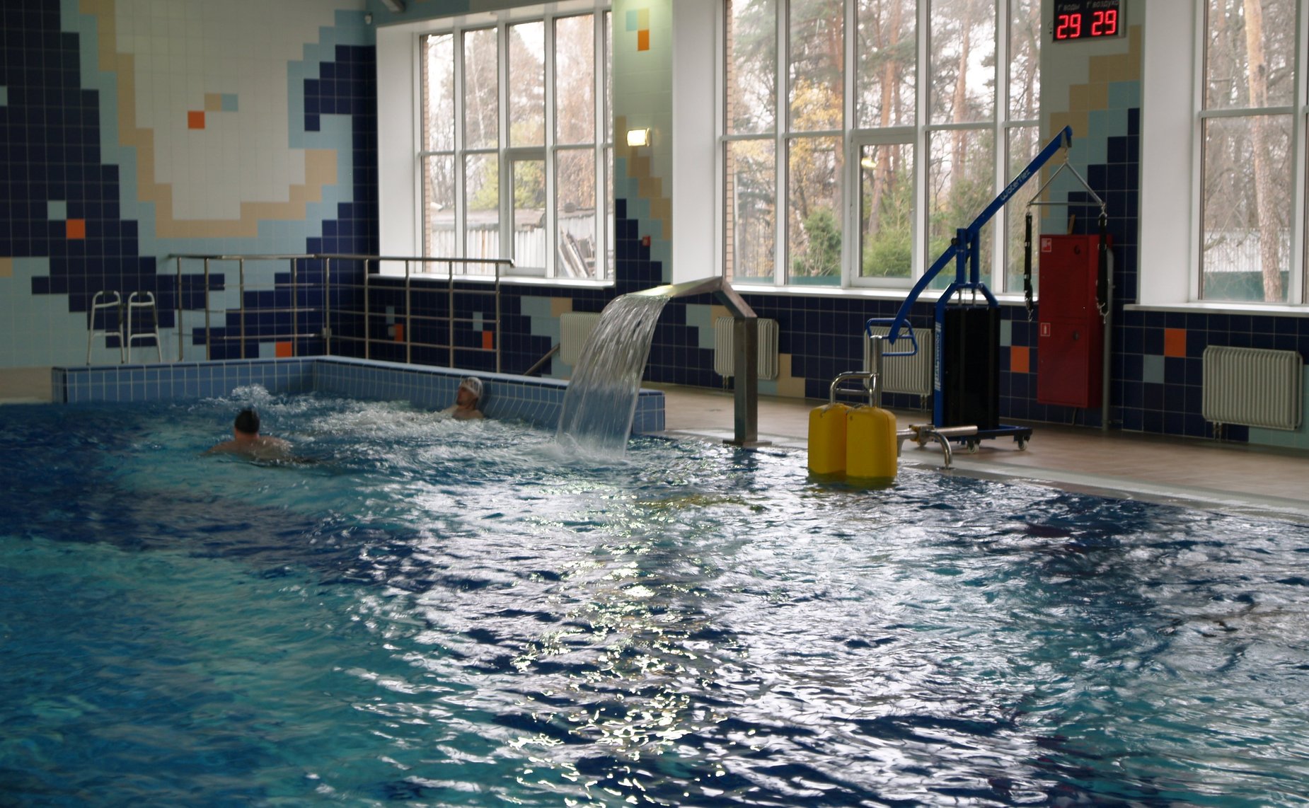 Председатель Комитета СФ по обороне и безопасности Виктор Бондарев посетил Лечебно-реабилитационный центр Центрального военно-клинического госпиталя им. А.А. Вишневского