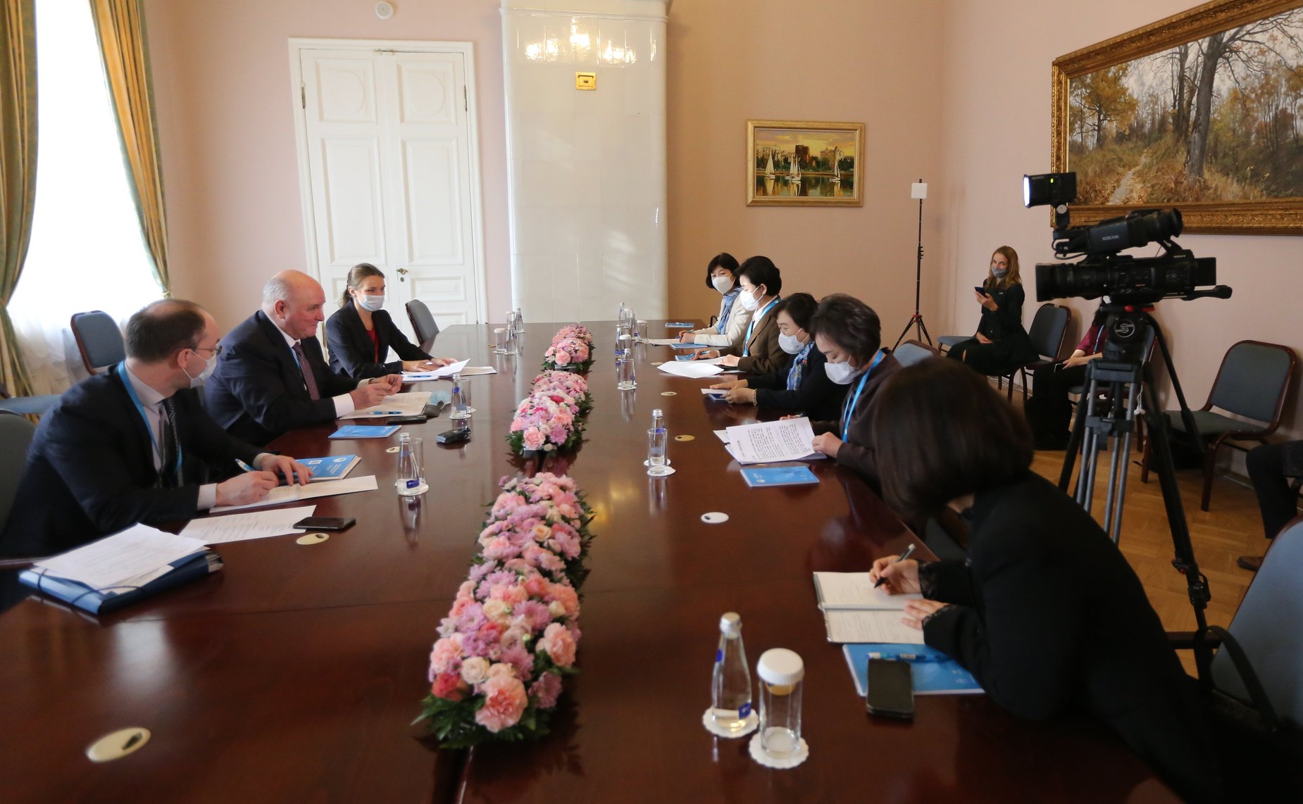 Встреча председателя Комитета СФ по международным делам Григория Карасина с членом Национального собрания Республики Корея, руководителем исследовательского центра «За демократию и процветание государства» Ин Чже Гын