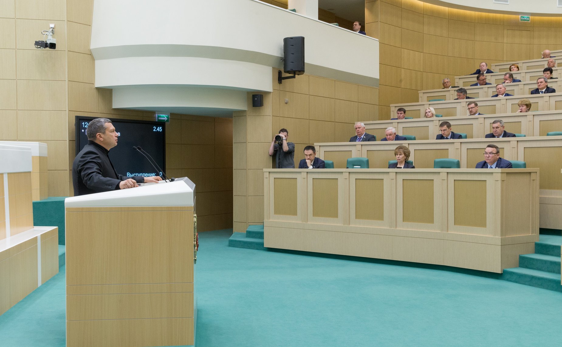 В. Соловьев