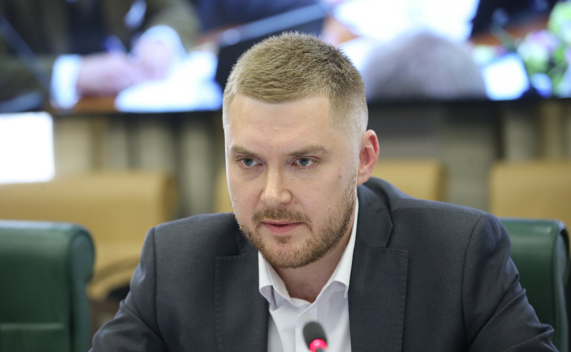 Совещание на тему «О совершенствовании законодательства в области торговой деятельности в части формирования торговых реестров»