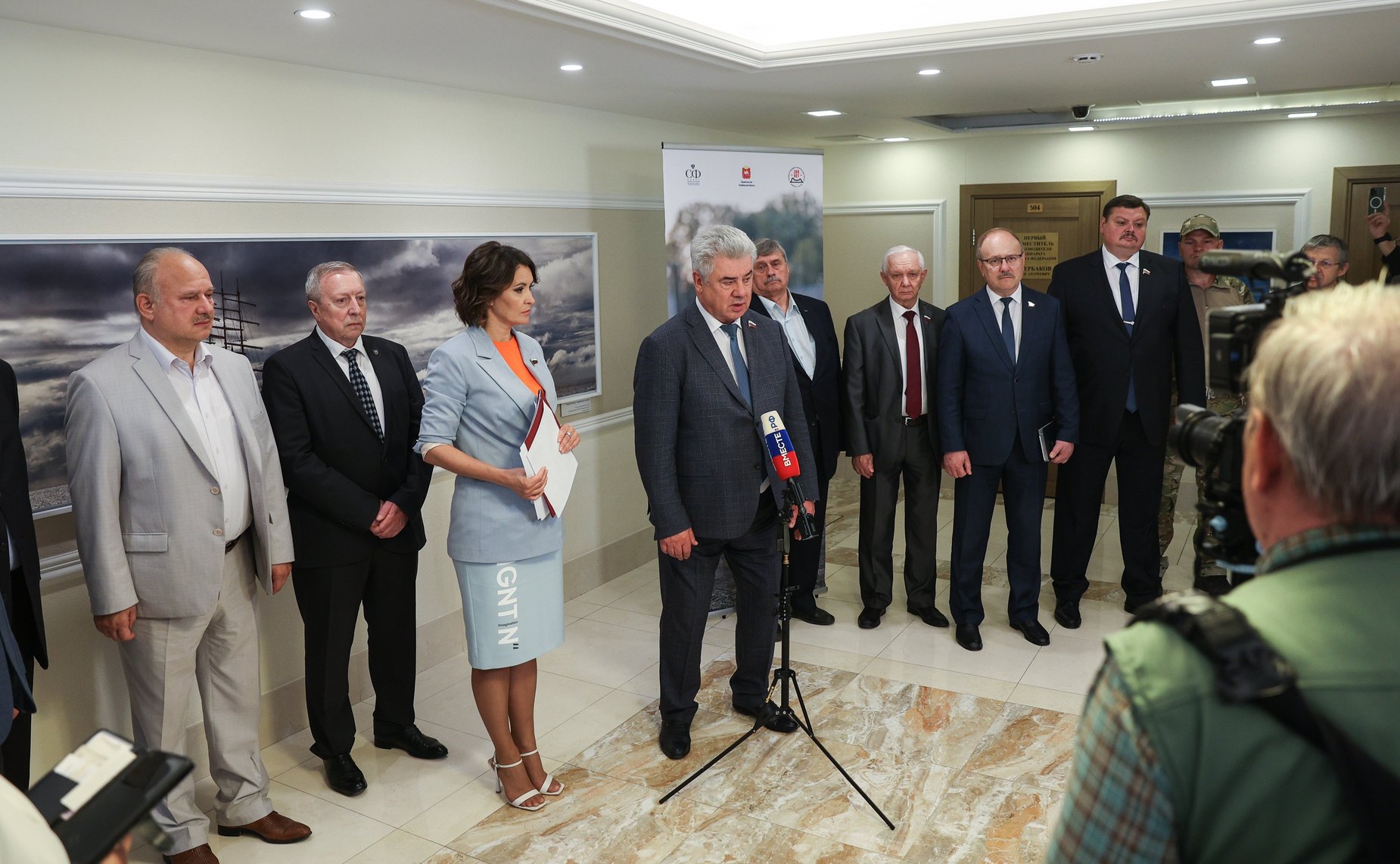 Виктор Бондарев