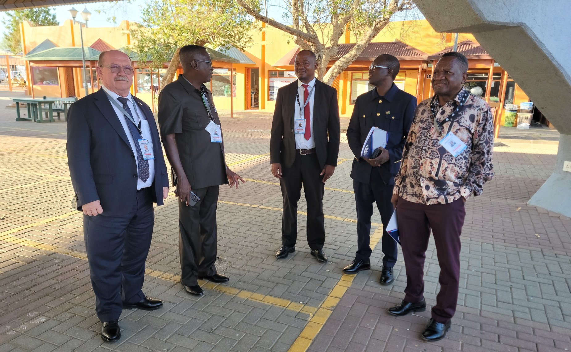 Геннадий Орденов принимает участие в мониторинговой миссии наблюдателей на общенациональных президентских и парламентских выборах в Республике Намибии