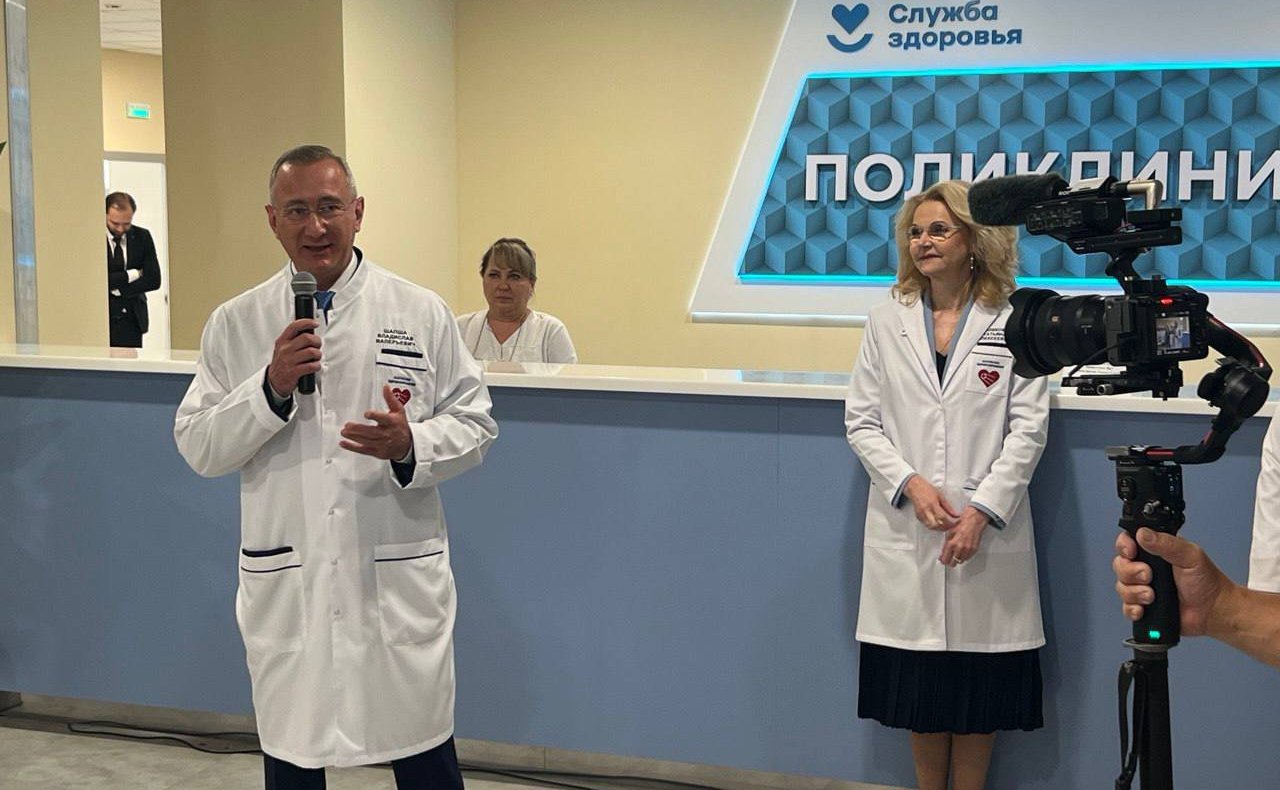 Анатолий Артамонов принял участие в открытии новой детско-взрослой поликлиники в Калуге