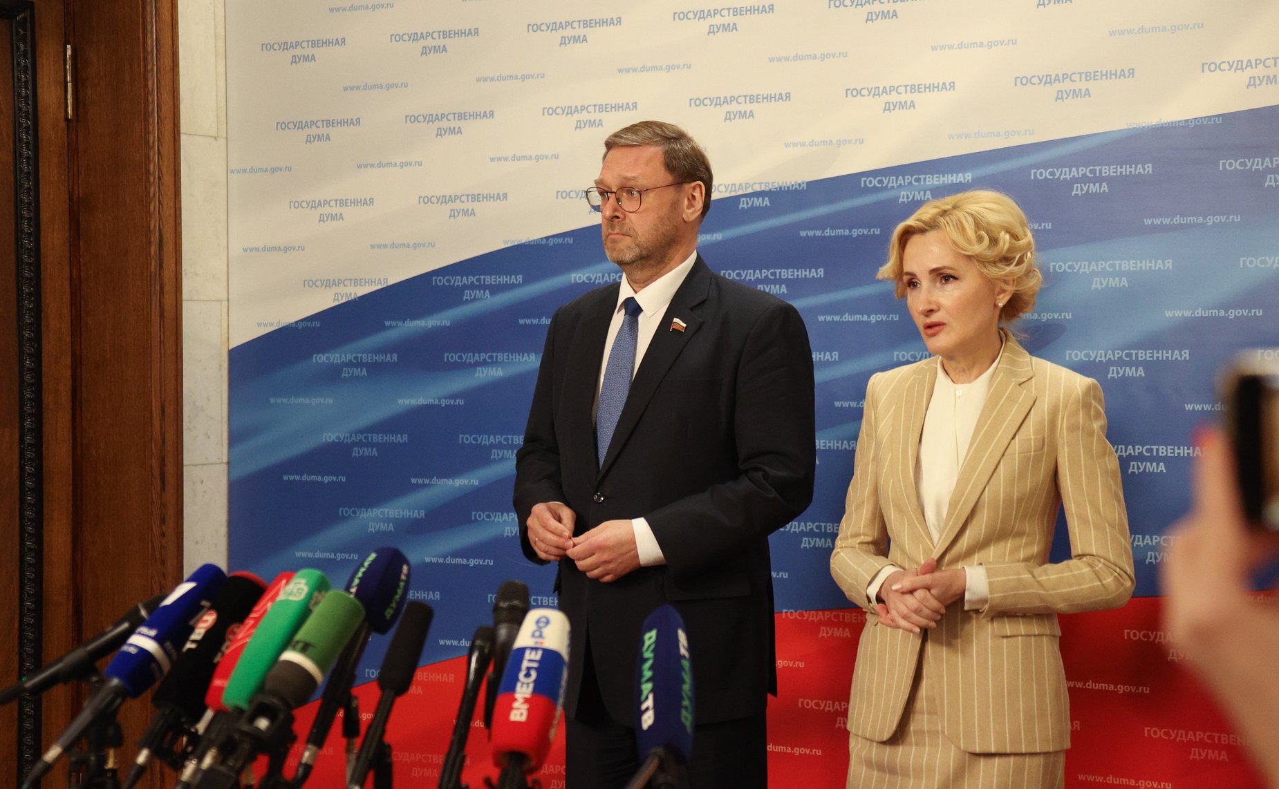 Константин Косачев и Ирина Яровая