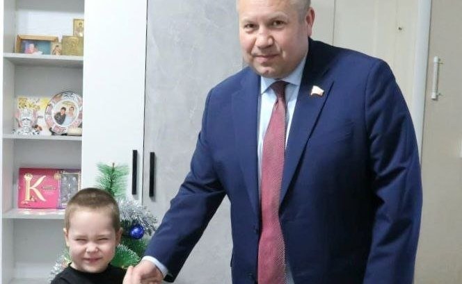 Денис Гусев исполнил новогоднее желание юного жителя Ненецкого автономного округа