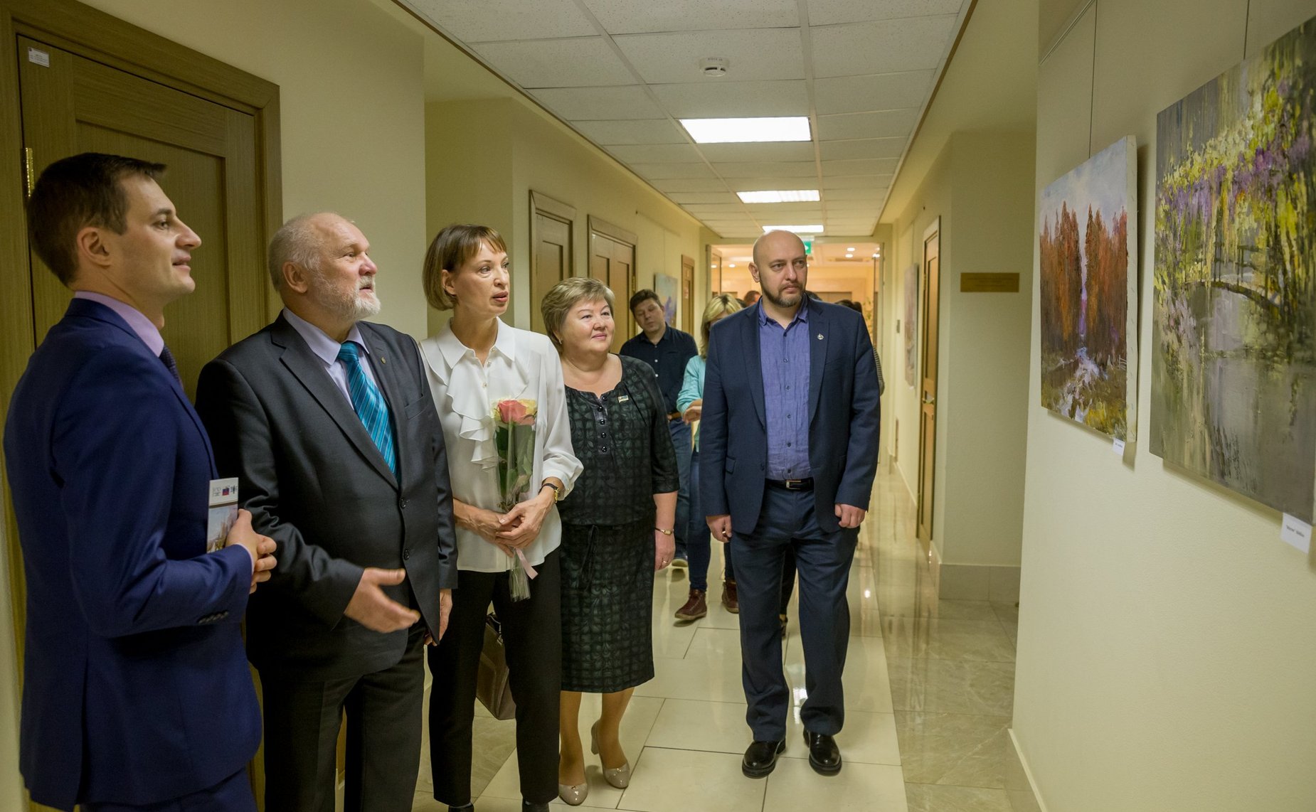 В Совете Федерации открылась выставка живописи «Восток – Запад»