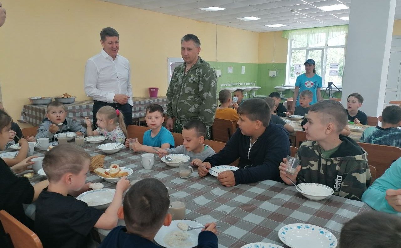 Андрей Шевченко посетил праздничные мероприятия в Оренбурге, провел встречу со студентами и приём граждан