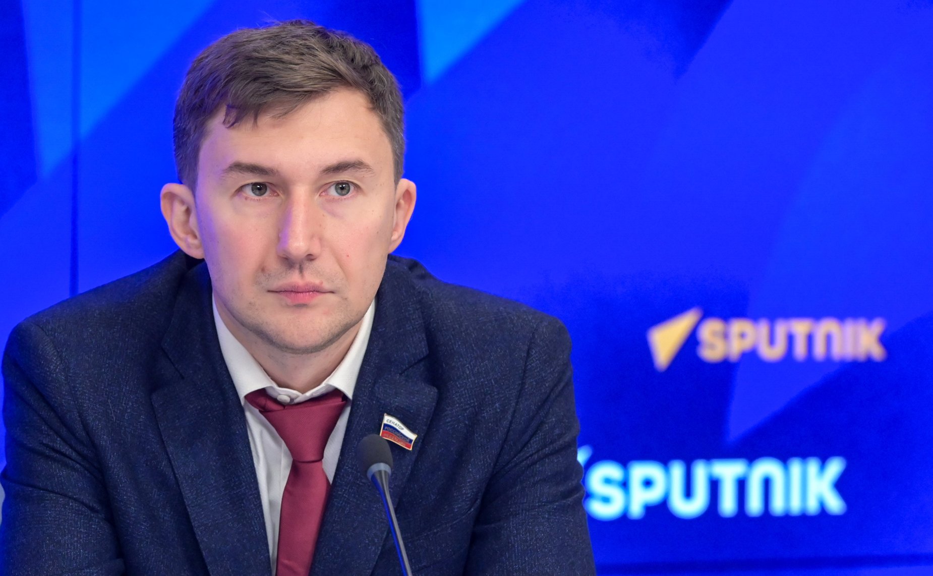 Сенатор РФ Сергей Карякин