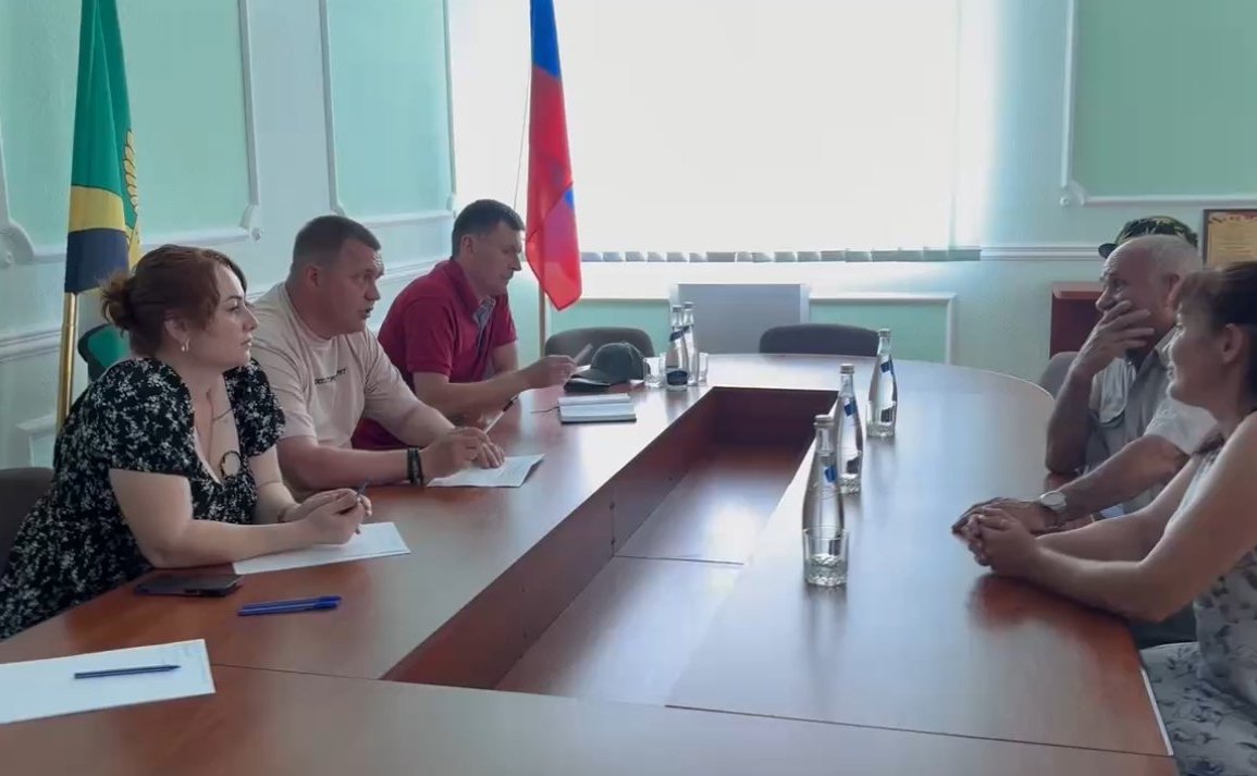 Игорь Кастюкевич провел прием по личным вопросам в пгт Новотроицкое Херсонской области