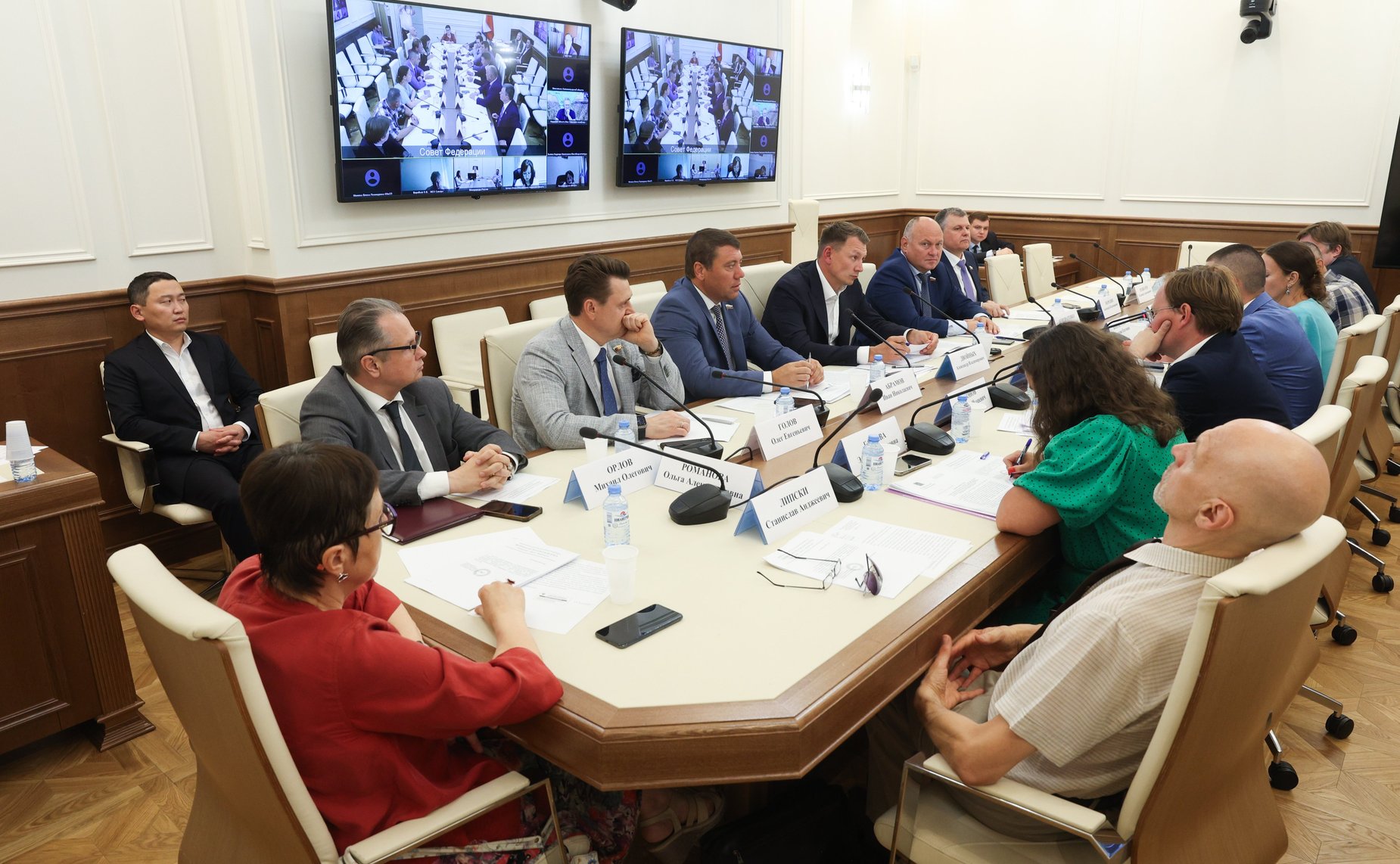 Совещание Комитета Совета Федерации по аграрно-продовольственной политике и природопользованию «По вопросу мониторинга законодательства о переводе земель из одной категории в другую»