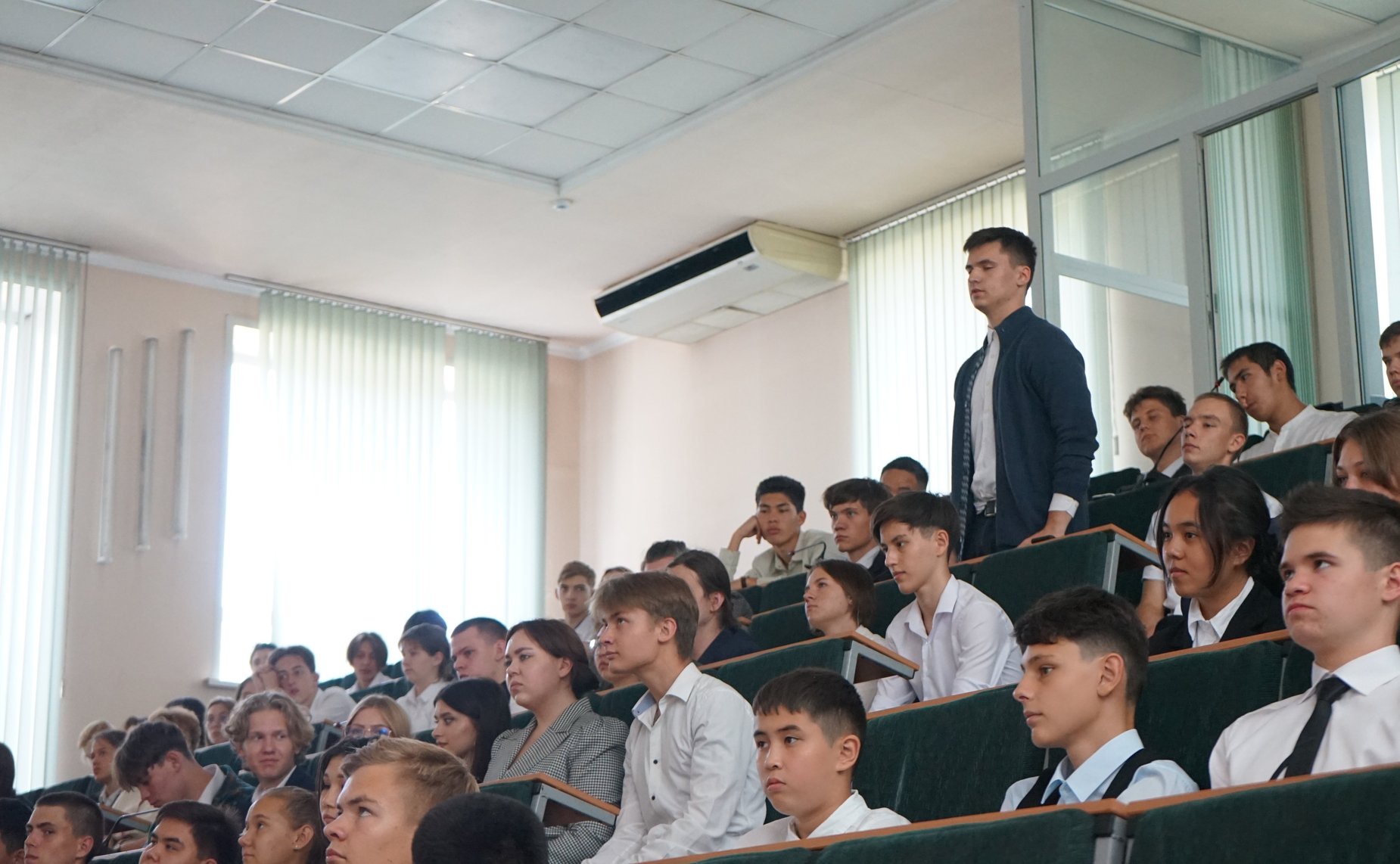 Владимир Полетаев встретился со школьниками Республики Алтай