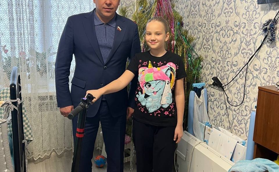 Айрат Гибатдинов поздравил детей Ульяновской области с наступающим Новым Годом