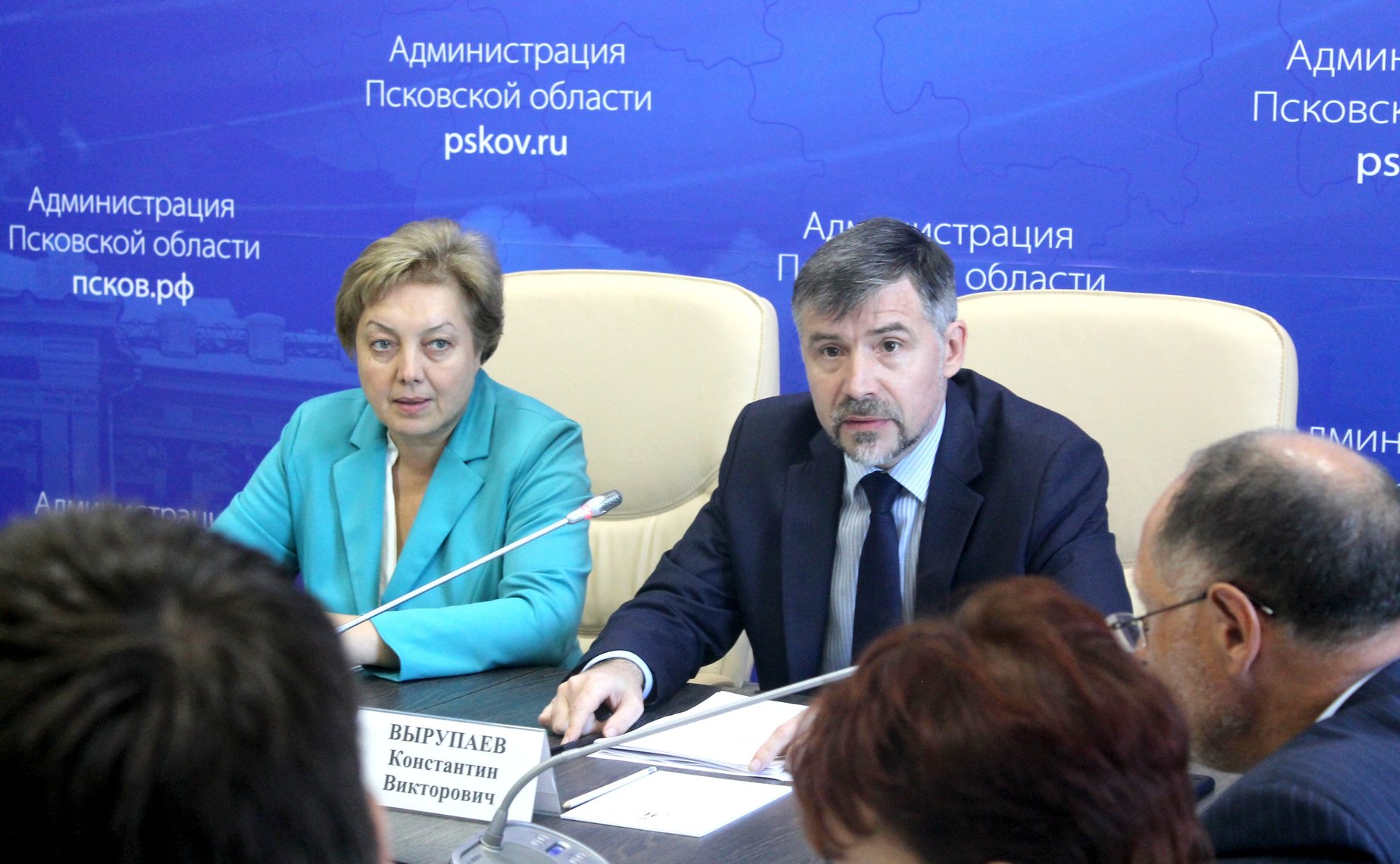 В Псковской области состоялось совместное выездное заседание Экспертного совета и Палаты молодых законодателей при СФ