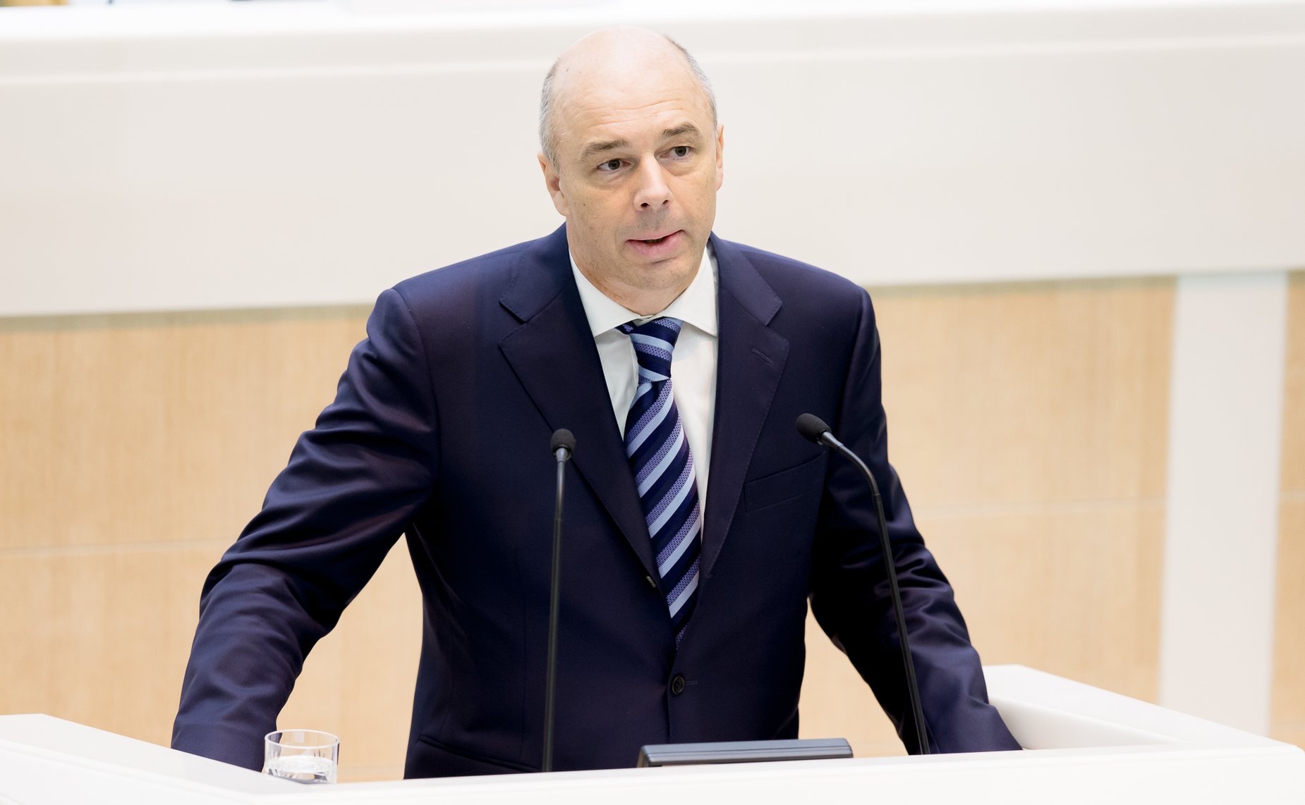 Силуанов Парламентские слушания, посвященные параметрам проекта федерального бюджета на 2016 год и прогнозу социально-экономического развития России до 2018 года