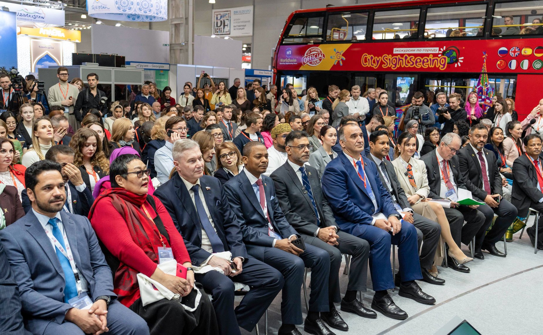 Мохмад Ахмадов принял участие в торжественной церемонии открытия 32-ой Международной выставки туризма и индустрии гостеприимства MITT