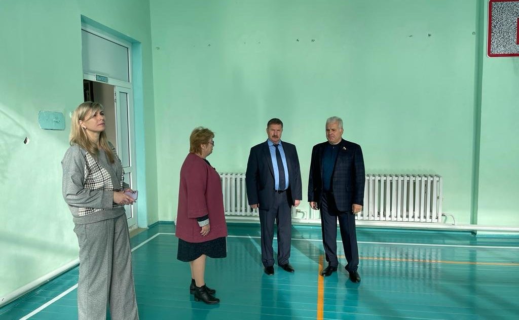 Сергей Мартынов осмотрел в Республике Марий Эл поселковую школу, обновленную в рамках национального проекта «Образование»