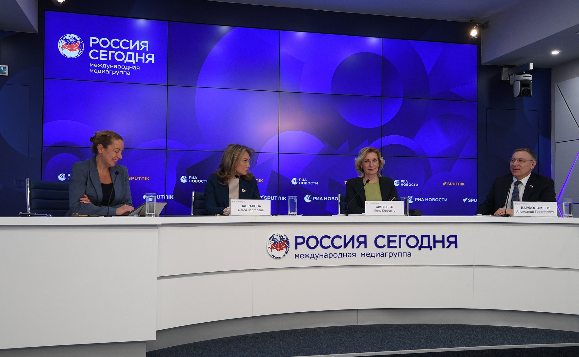 Пресс-конференция Комитета СФ по социальной политике по итогам работы в осеннюю сессию 2022 года