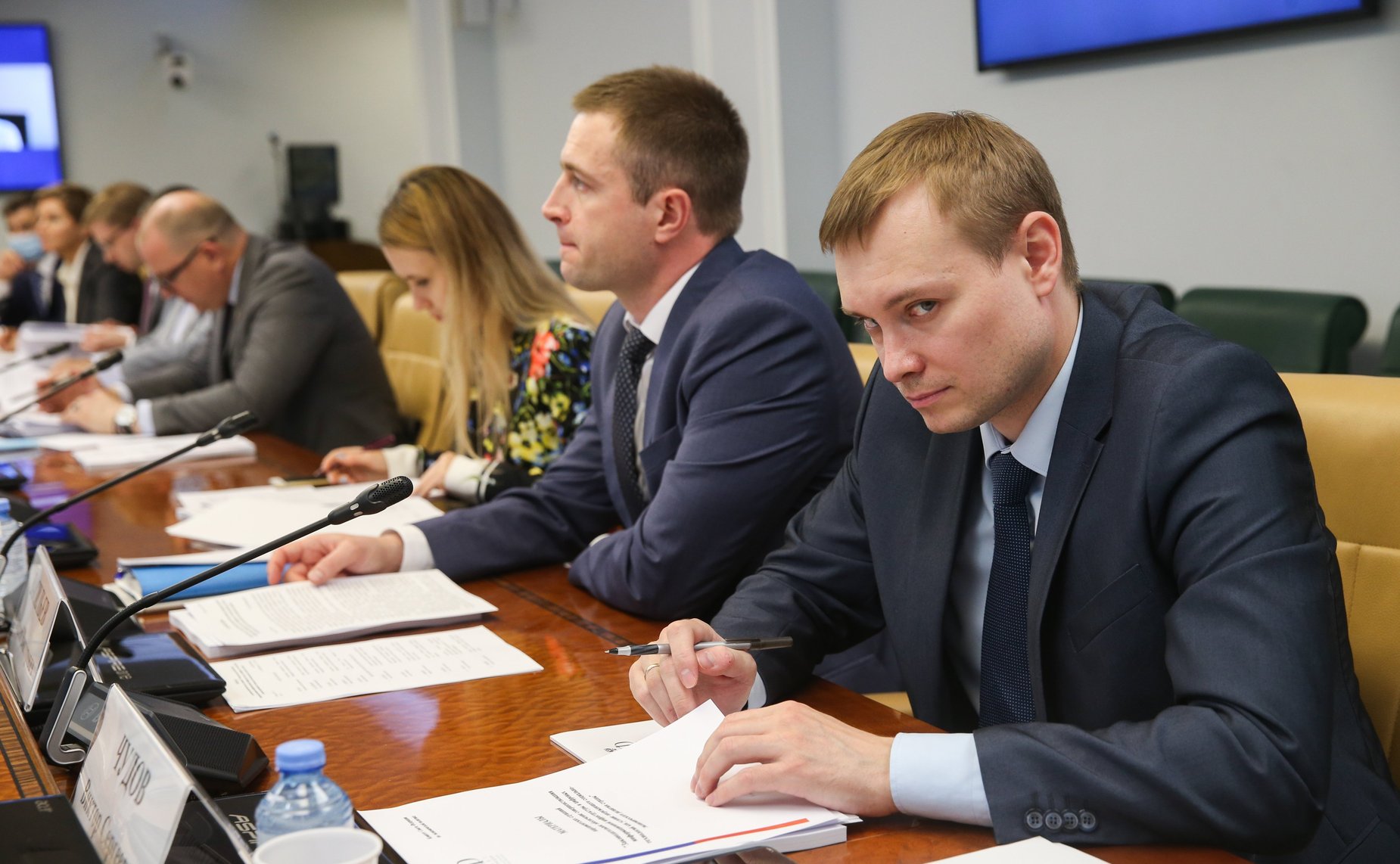 Парламентские слушания на тему «Законодательное обеспечение совершенствования информационной инфраструктуры и цифровых технологий как условие опережающего социально-экономического развития страны»