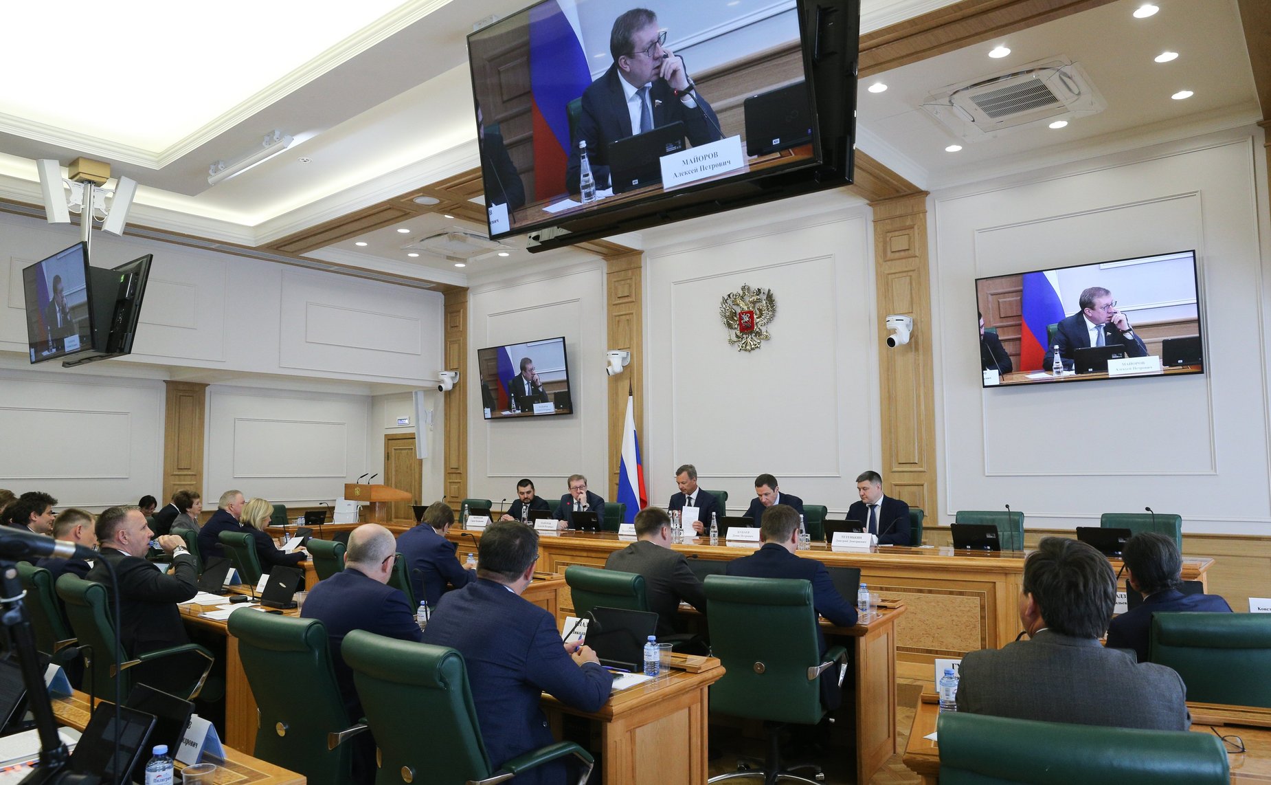 Встреча сенаторов Российской Федерации с генеральным директором ППК «Российский экологический оператор» Денисом Буцаевым в формате «Открытого диалога»