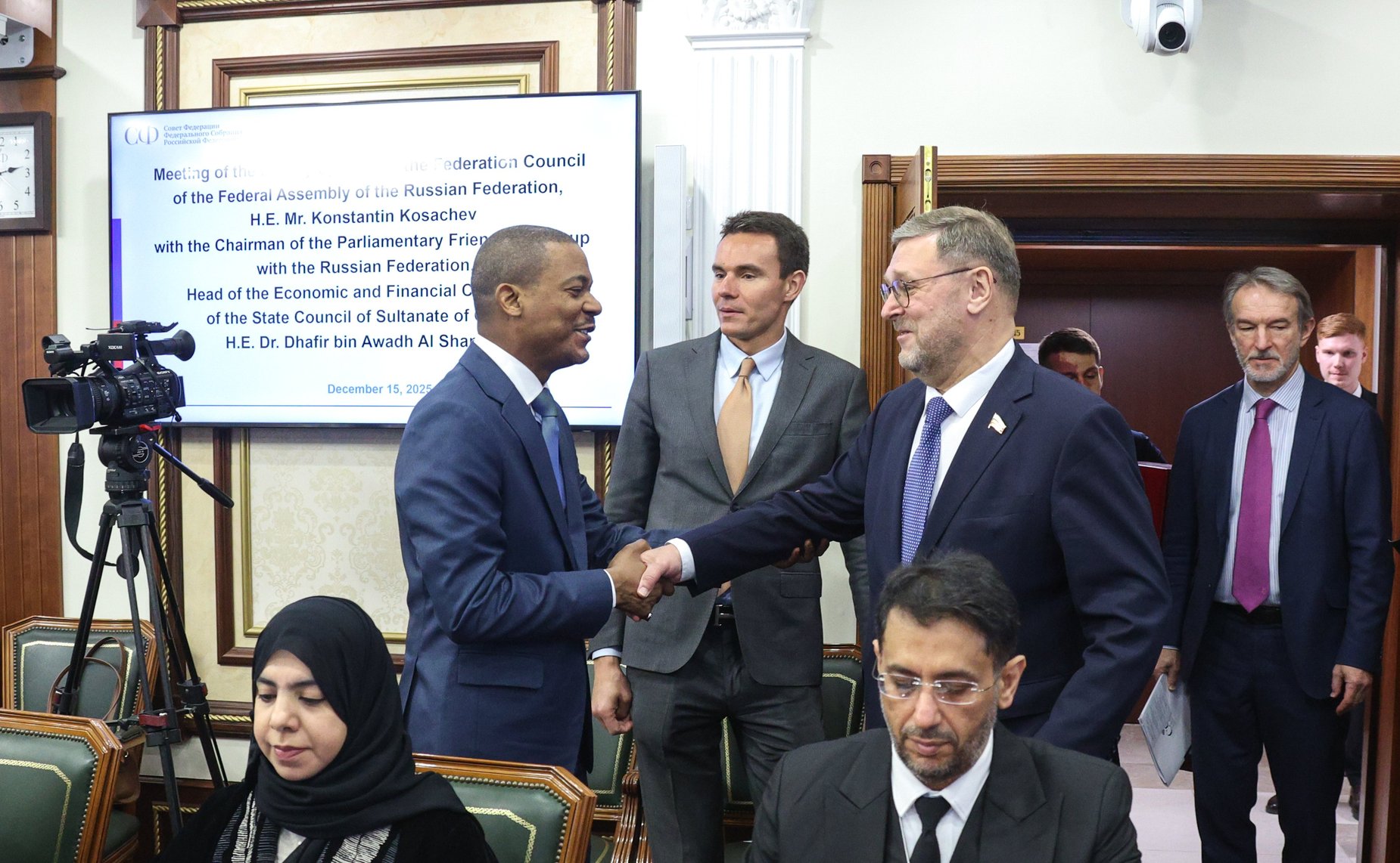Встреча заместителя Председателя СФ Константина Косачева с руководителем группы по сотрудничеству с Российской Федерации, председателем Комитета по экономике и финансам Государственного совета Султаната Оман Зафером Аль Шанфари