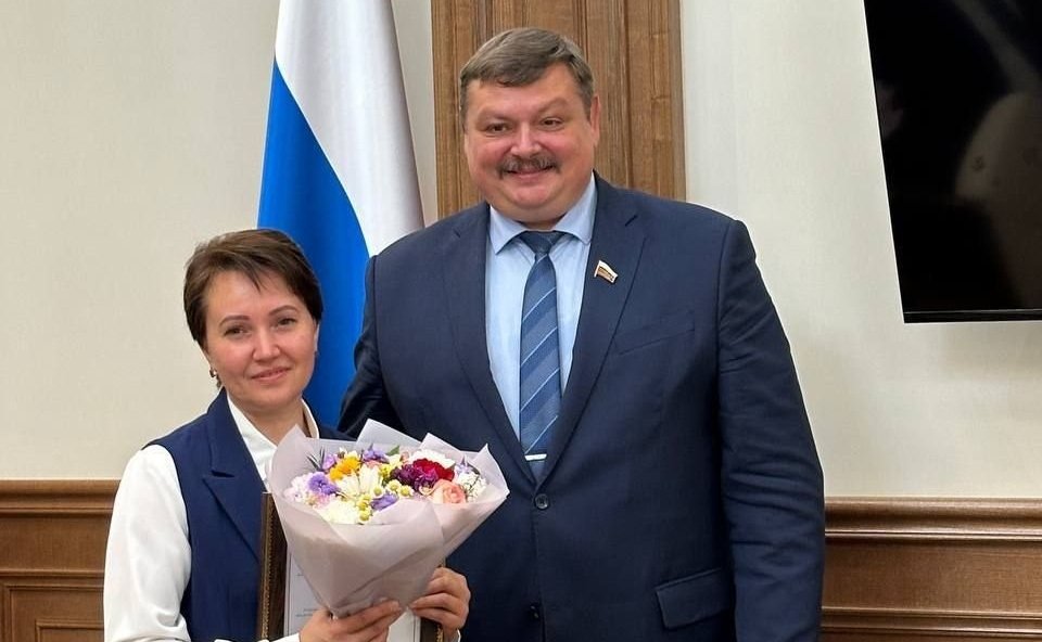 Сергей Колбин вручил награды Совета Федерации врачам института им. П.А. Герцена