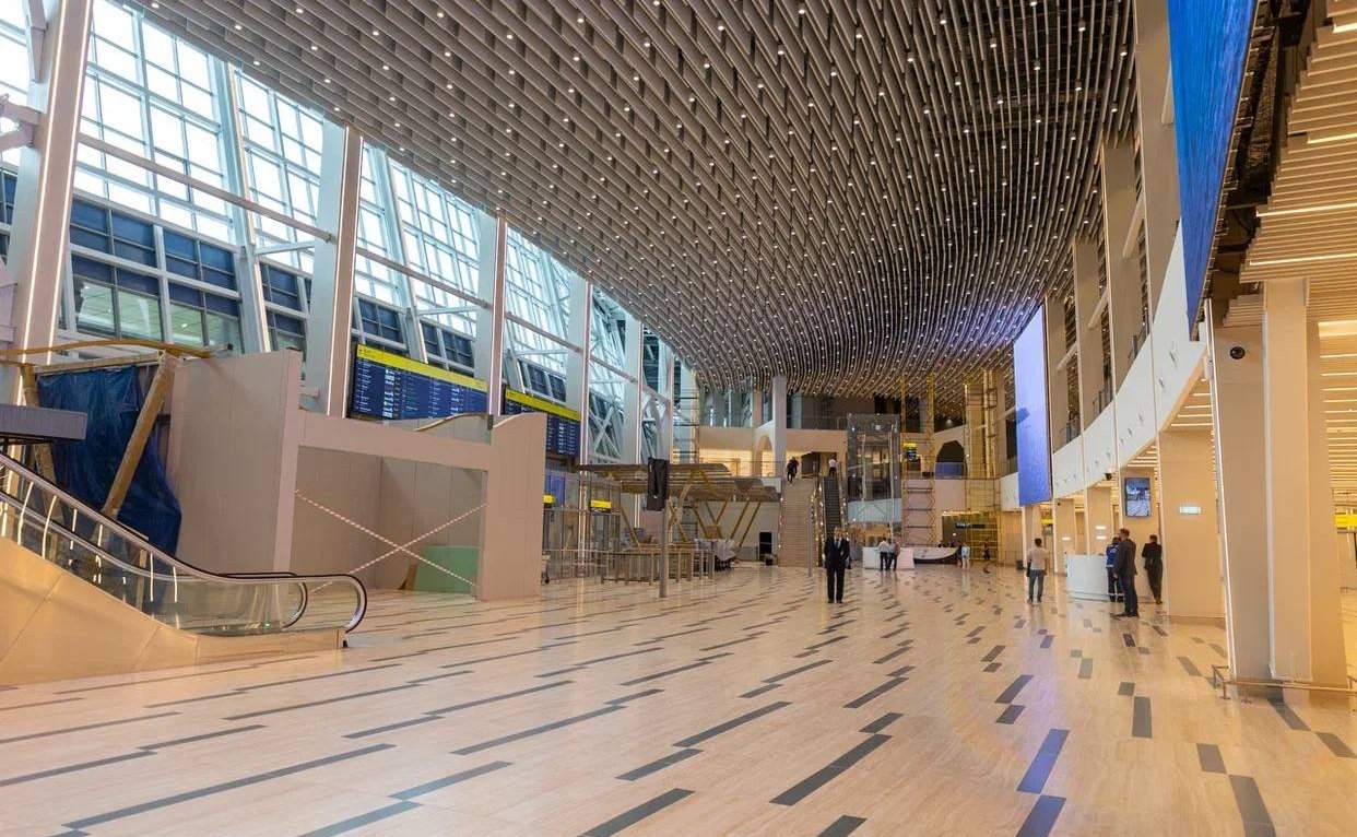 Андрей Хапочкин посетил новый аэровокзальный комплекс в Южно-Сахалинске